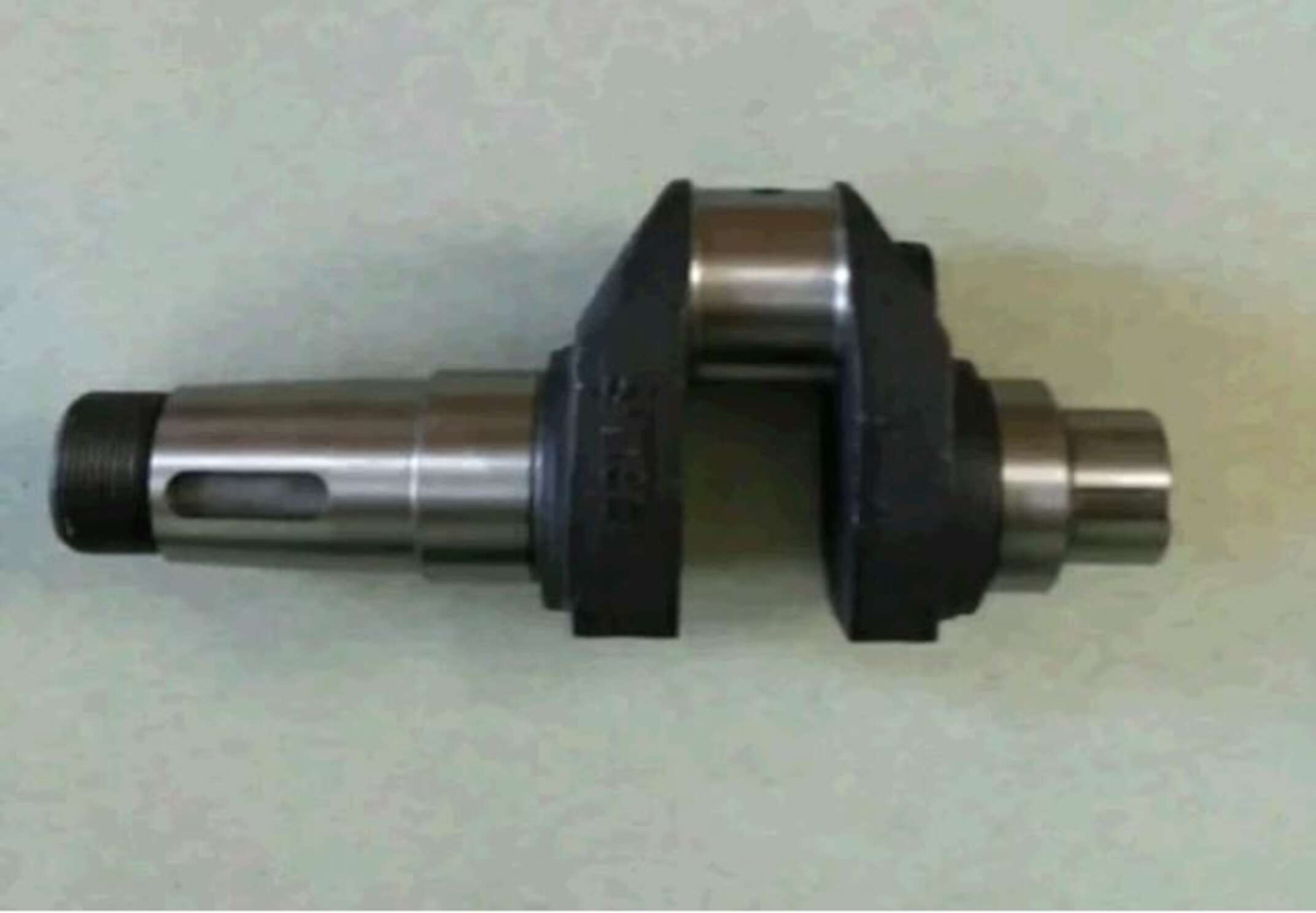 Коленвал м/б 195N (12Hp) (голый) (крепления вала балансировочного D-14 x 1,5mm) (ZUBR) AMG