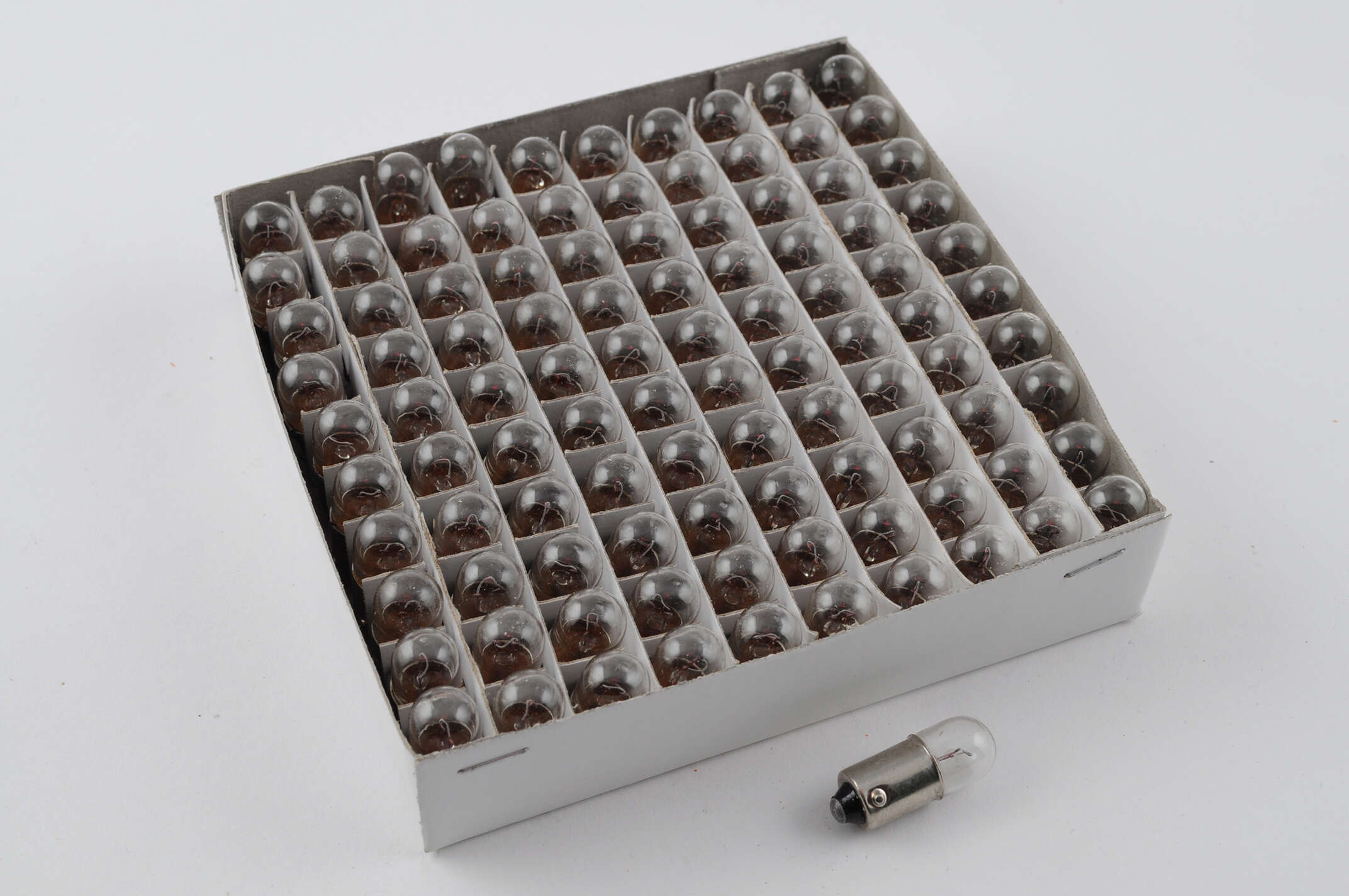 Лампа BA9S (мини) 12V 3W (габарит, приборы) FL