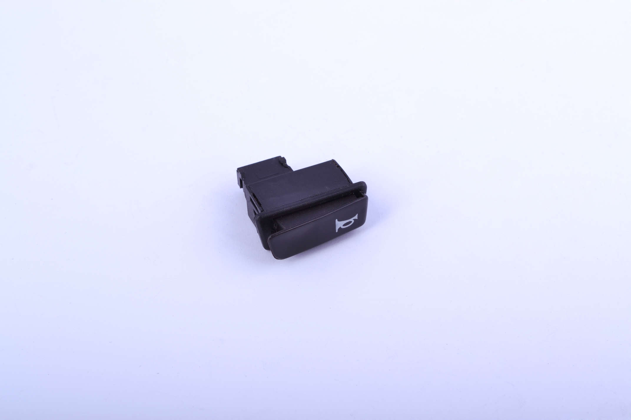 Кнопка руля (сигнал) 4T GY6 50-150 KOMATCU (mod.A)
