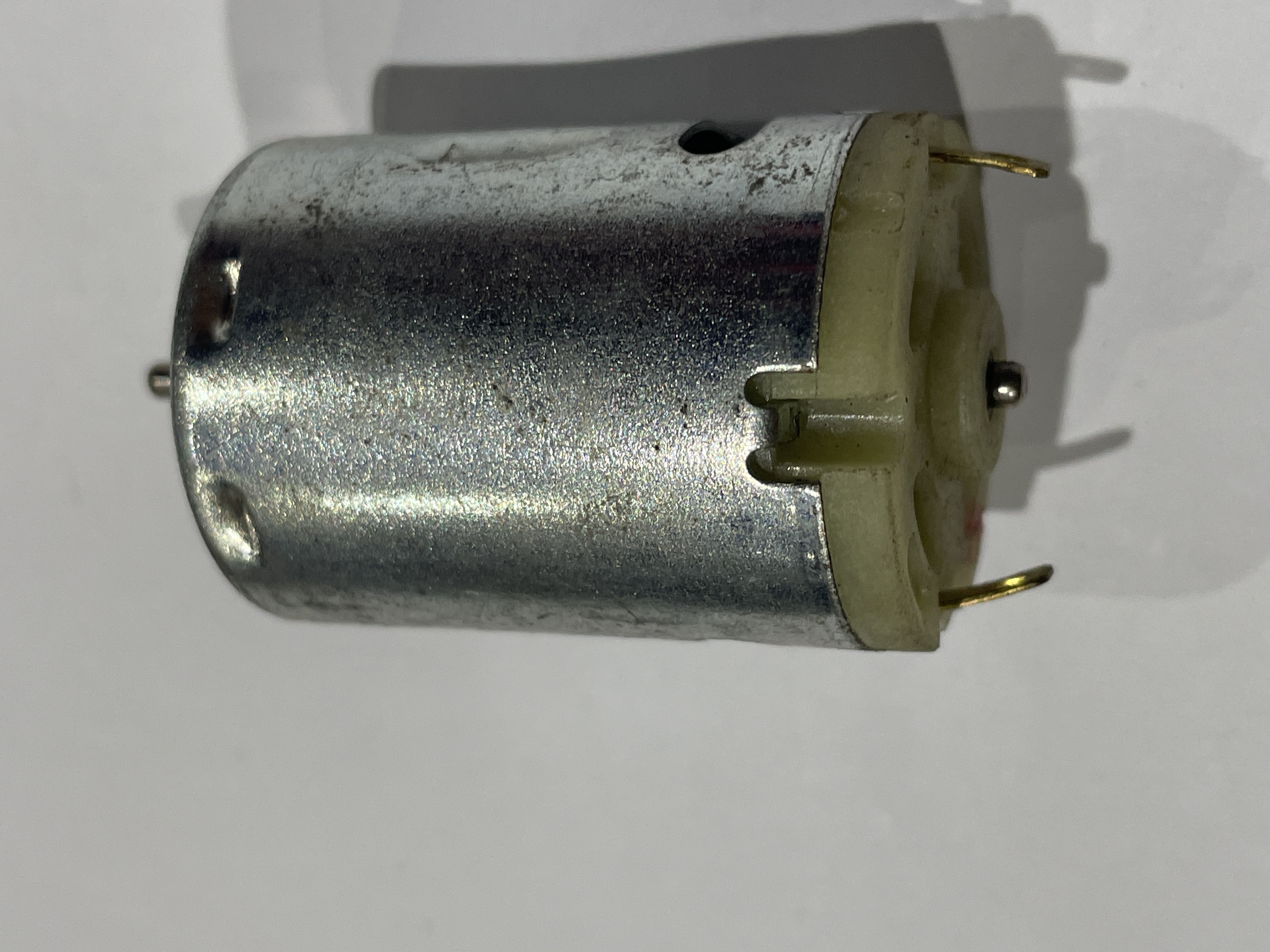 Электродвигатель на электрическую отвертку 3,6v AZT
