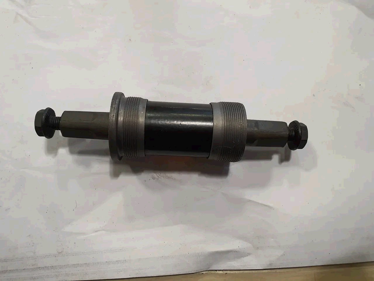 Каретка велосипедная неразборная (квадрат) (L-122mm) YAT