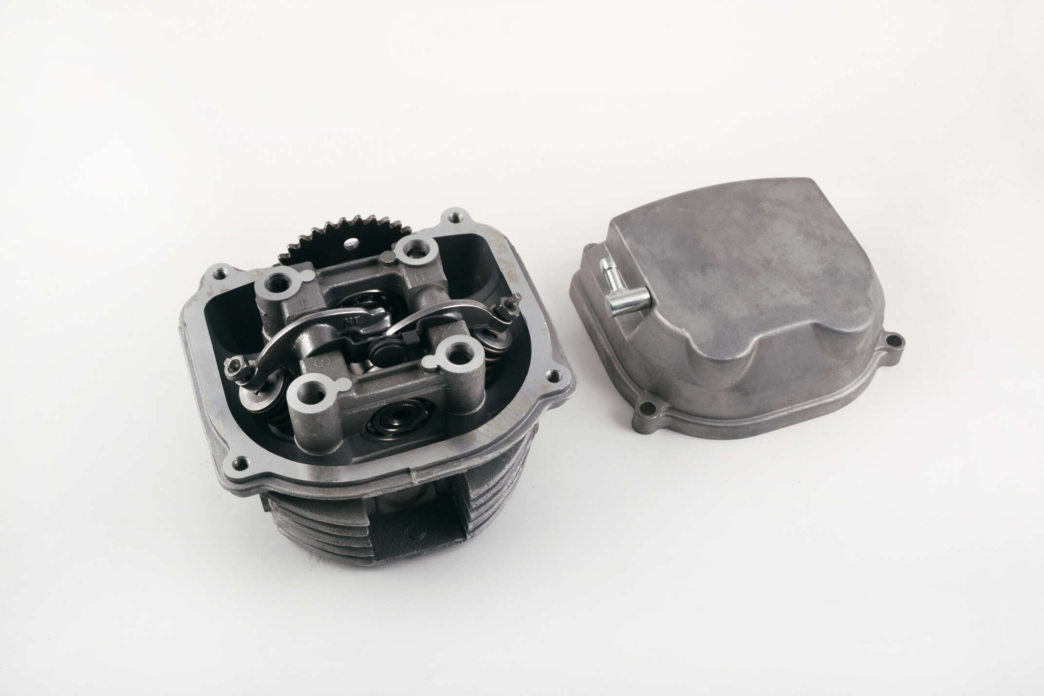 Головка цилиндра 4T GY6 125 (в сборе, +крышка) JH (mod:В)