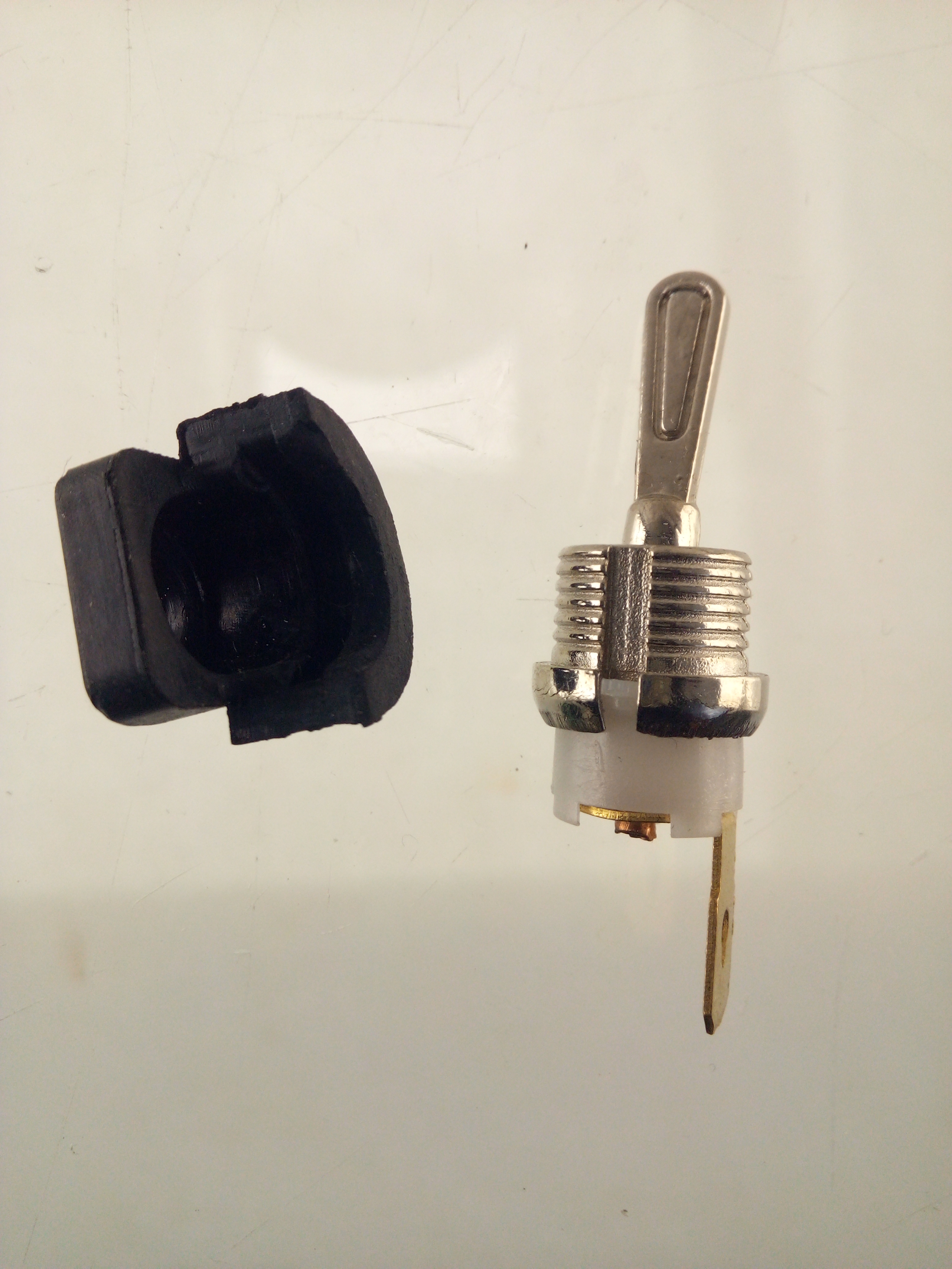 Выключатель б/п для Goodluck GL 4500/5200 (+резинка) VPK