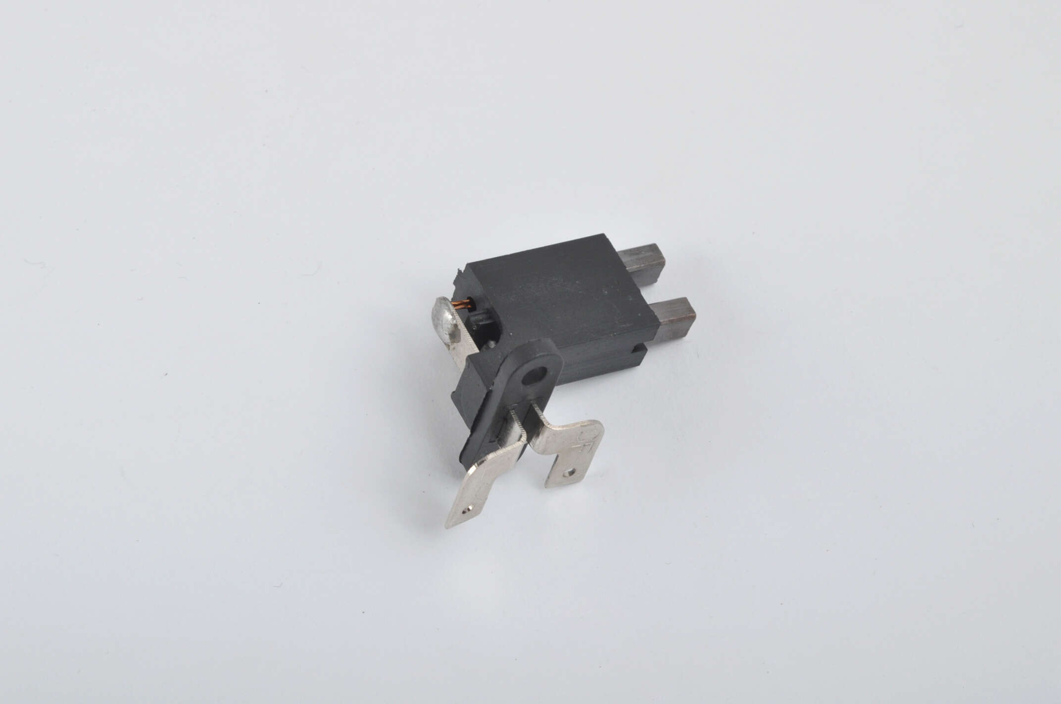 Щетки генератора ЯВА 12V (с щеткодержателем) SPARK (mod:B)
