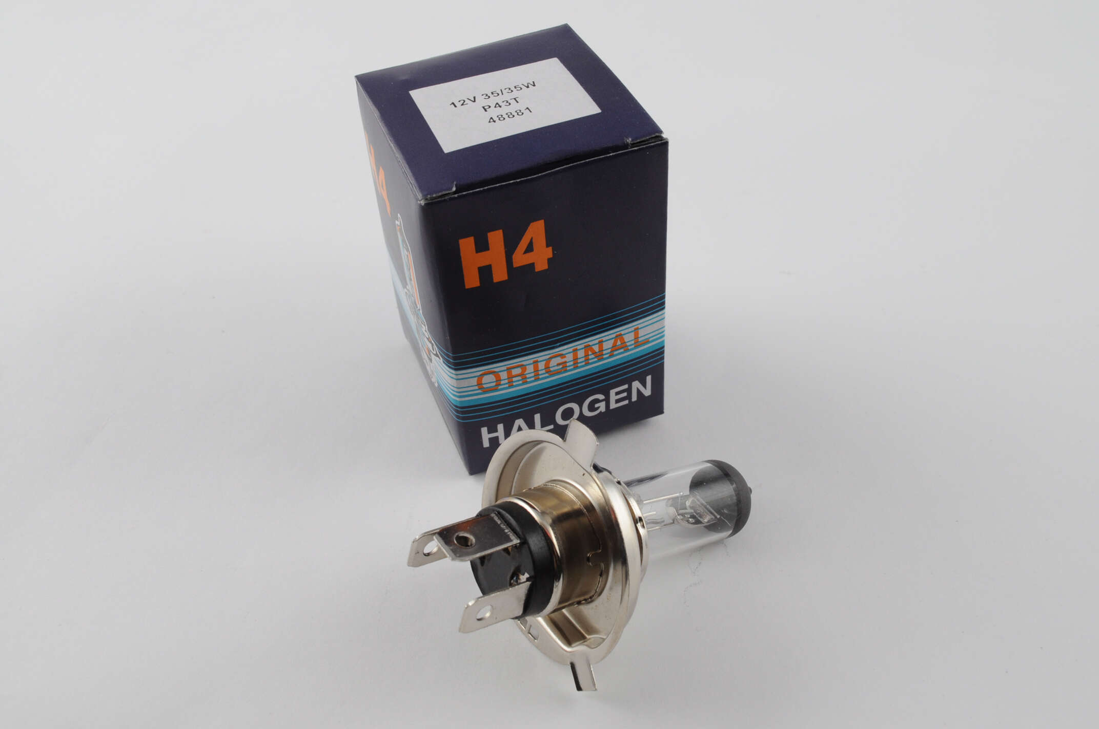 Лампа H4 (авто) 12V 35W/35W (белая) BLUE BOX (mod:B)