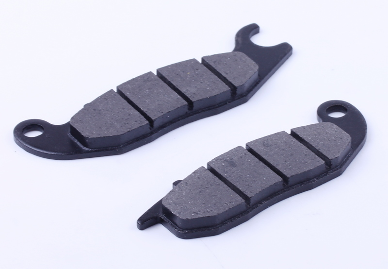 Колодки тормозные (диск) 4T GY6 50-150 (RACE/STORM, под двухпоршневой суппорт, черные) AMG