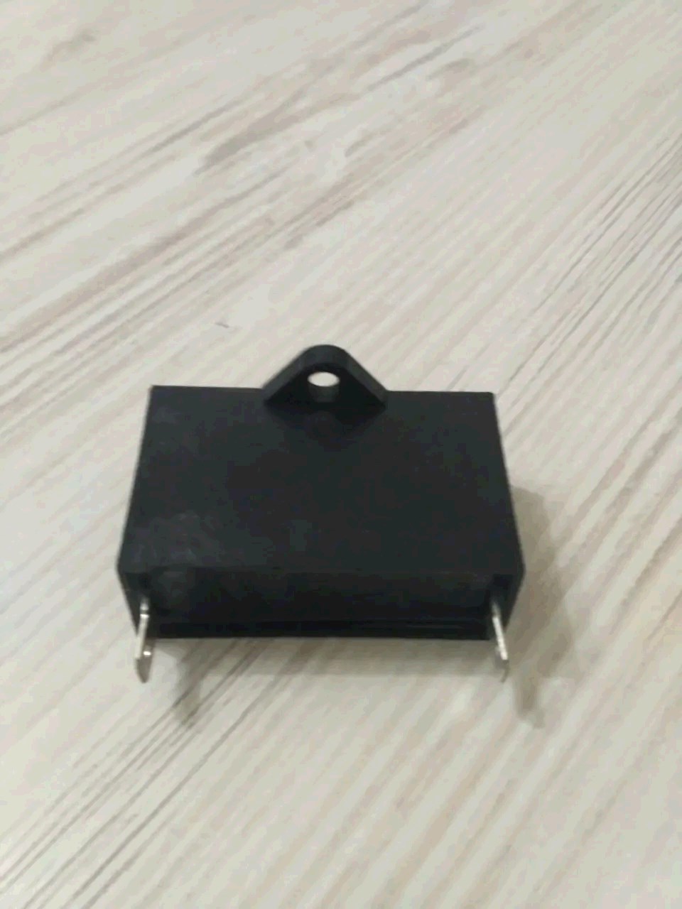 Конденсатор 10mF бензогенератора 350VAC 50/60Hz 0,8кВт BEST