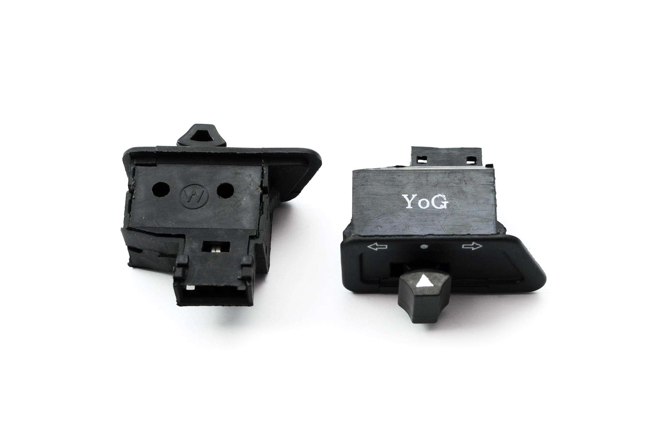 Кнопка руля (повороты) 4T GY6 50-150 (узкая)