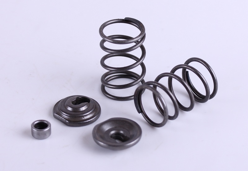 Пружины клапанов м/б 168F/170F (6,5/7Hp) (+тарелки, компенсаторы) AMG