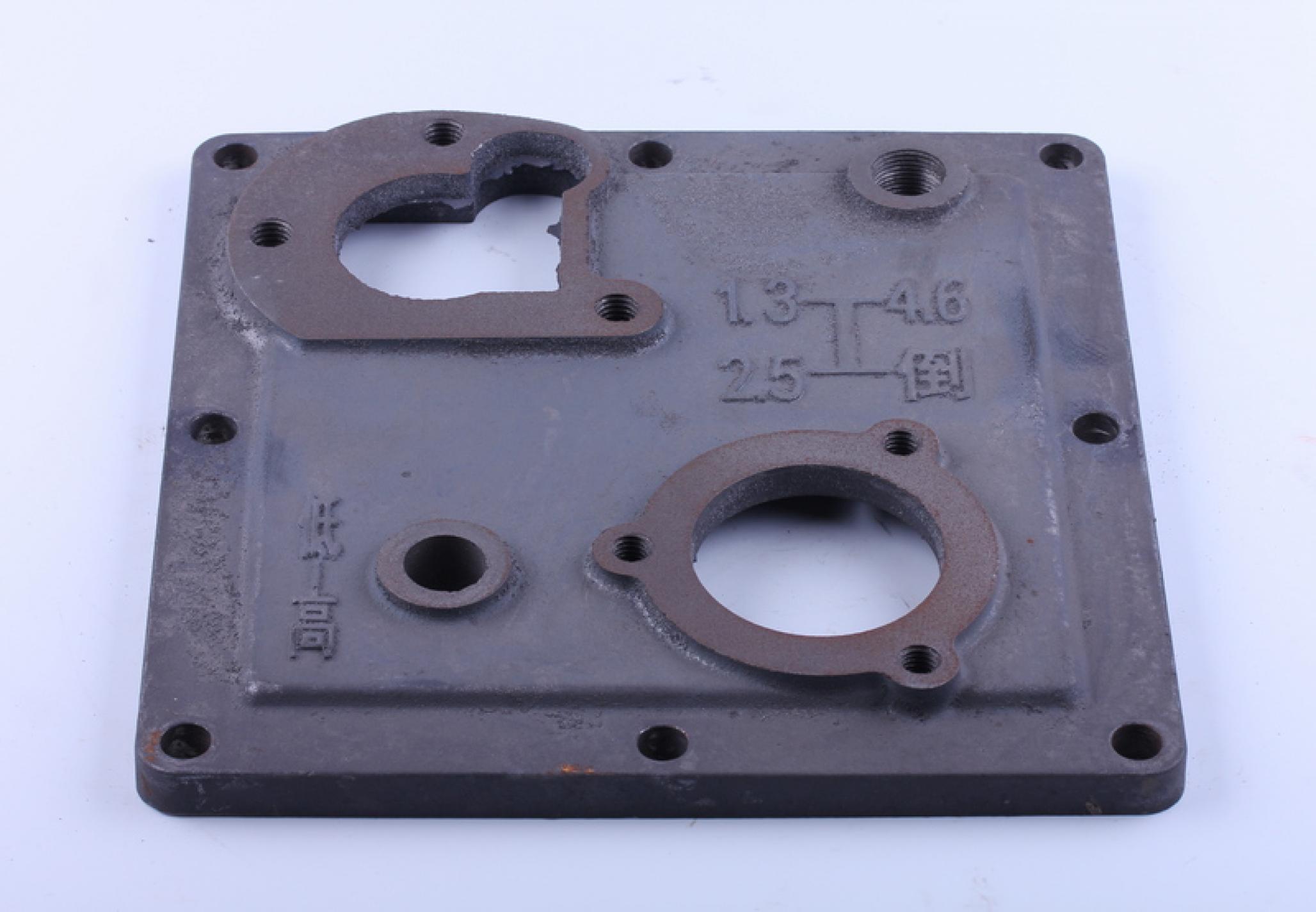 Крышка корпуса КПП Xingtai 24B, Shifeng 244,Taishan 24 AMG