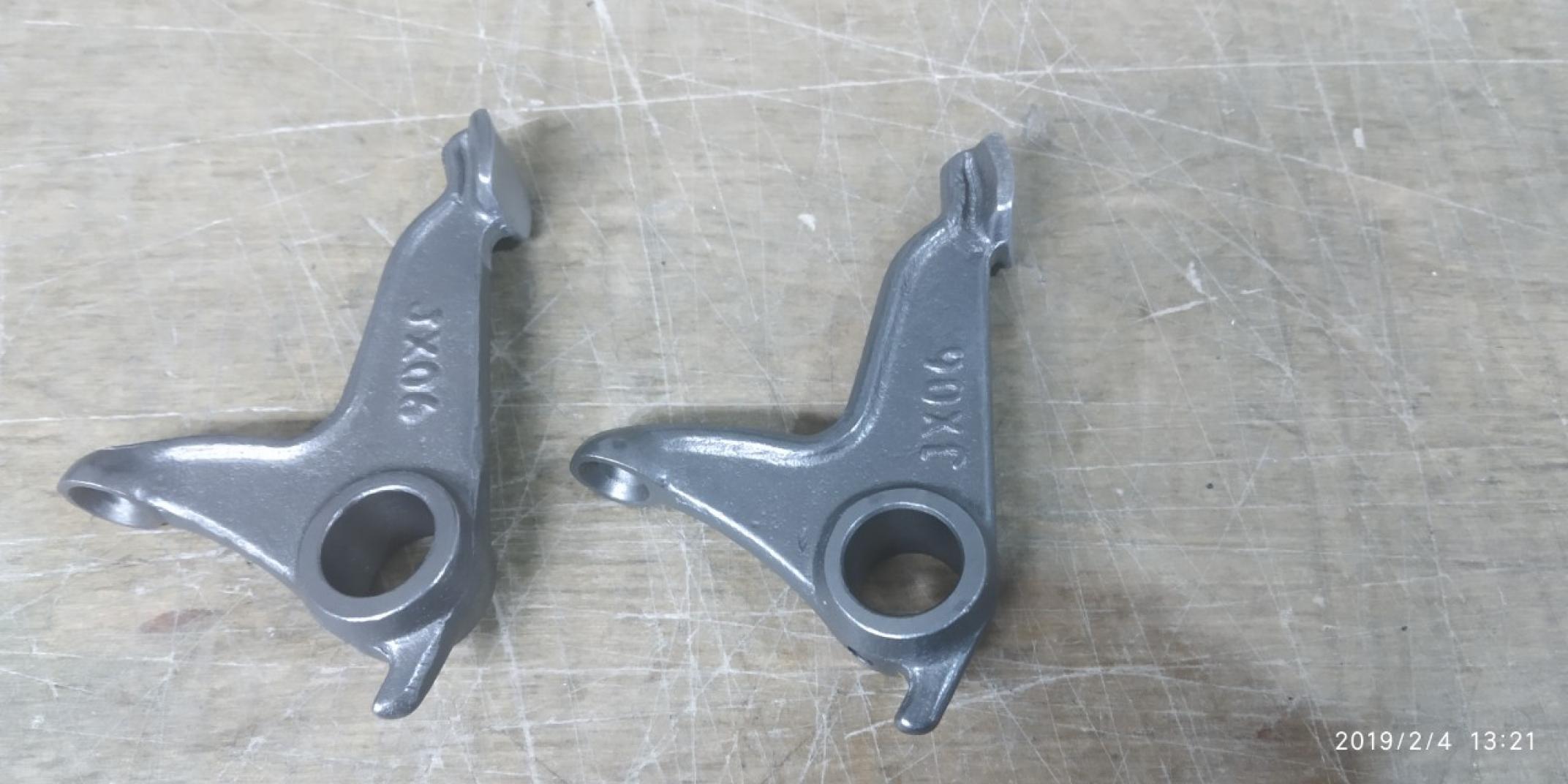 Коромысла клапанов (рокеры, пара) 4T CG125/200 (нижний) ZV
