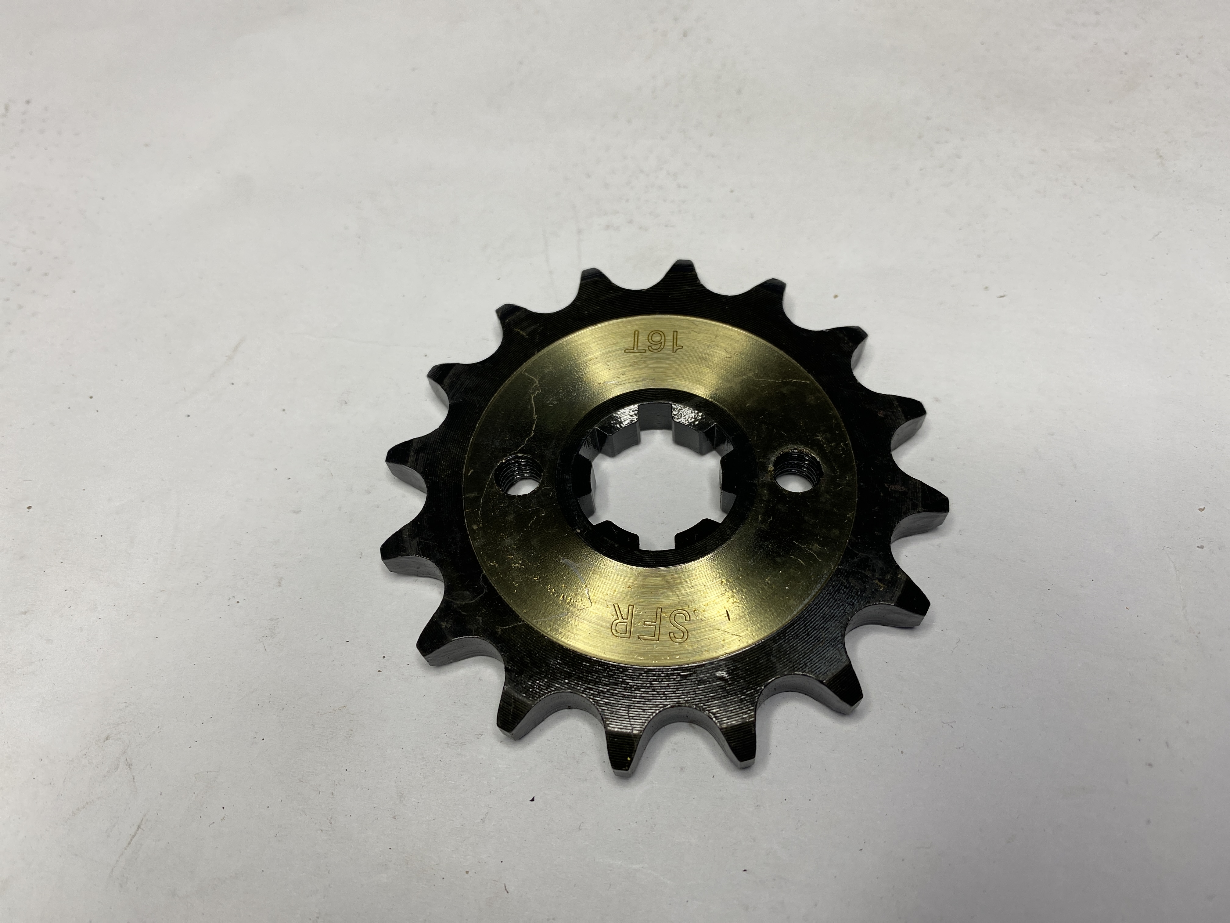 Звезда трансмиссии (передняя) Yamaha YBR125 428-16T (расст межд резьб отверст 34mm) SFR POLISH GOLD ST