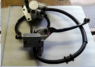 Тормозная система дисковая (в сборе, передняя,правая) JL150T-18 ST