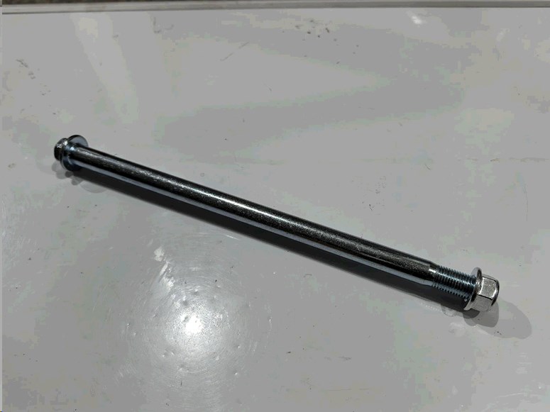 Ось колеса переднего V150A MIS