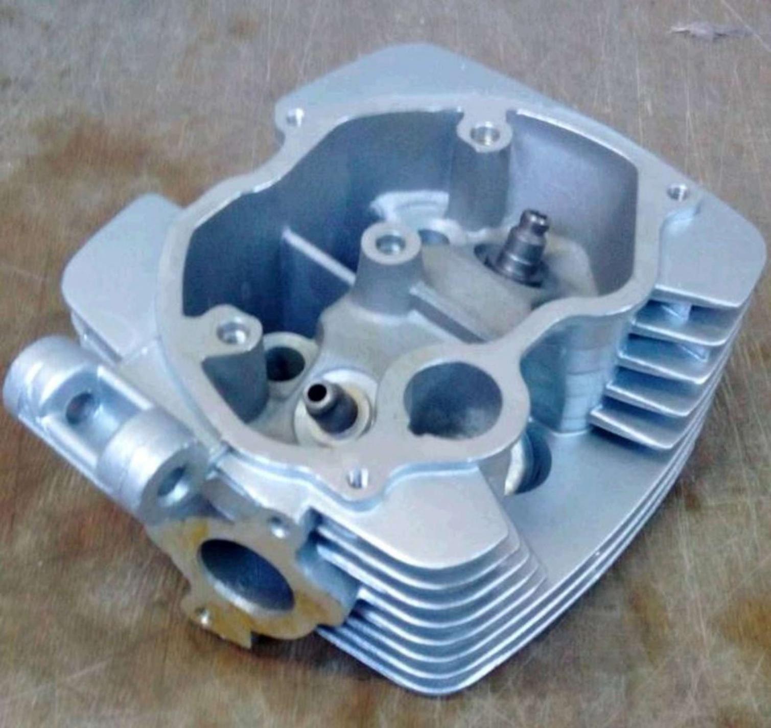 Головка цилиндра 4T CG150 (голоя, +клапаны) JING
