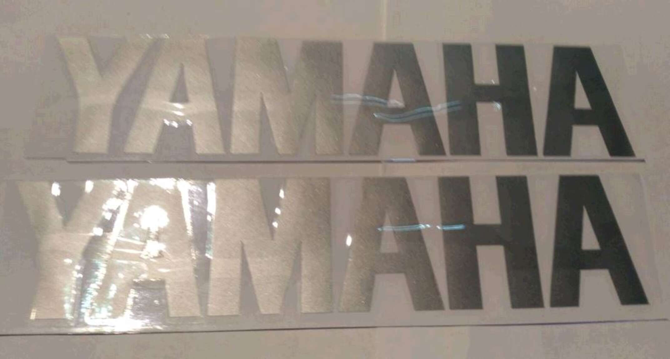 Наклейка буквы YAMAHA (16х4см, 2шт, серебро)
