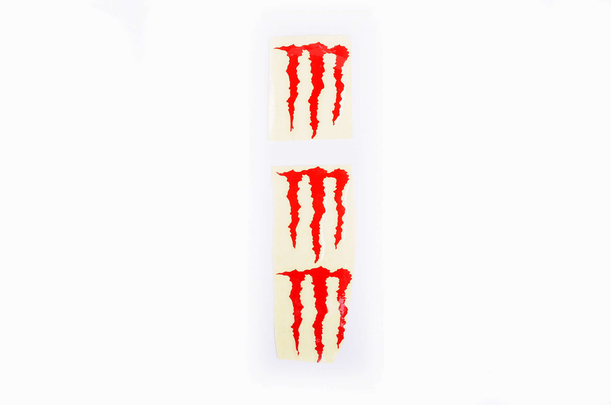 Наклейка логотип MONSTER ENERGY (5x6см, 3шт, красная) (#HTC10103)