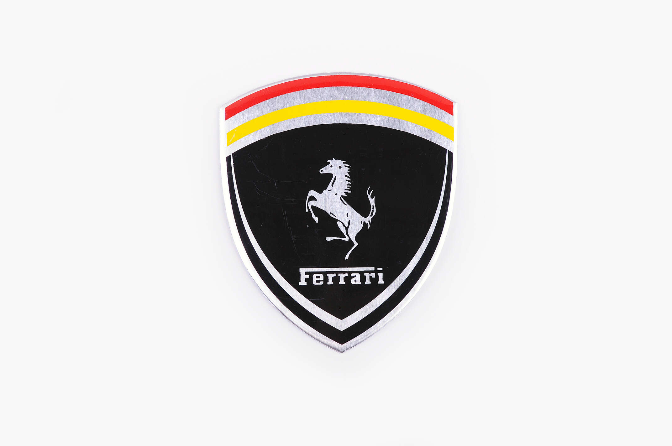 Наклейка логотип FERRARI (8x9см, алюминий) (#1633)