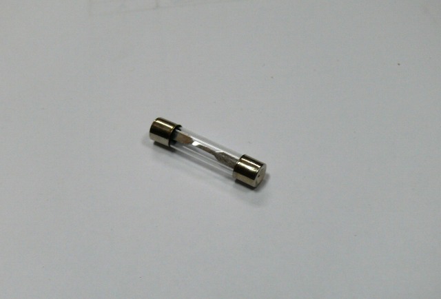 Предохранитель 15A Delta (цилиндрический стеклянный, 6х25mm) VDK