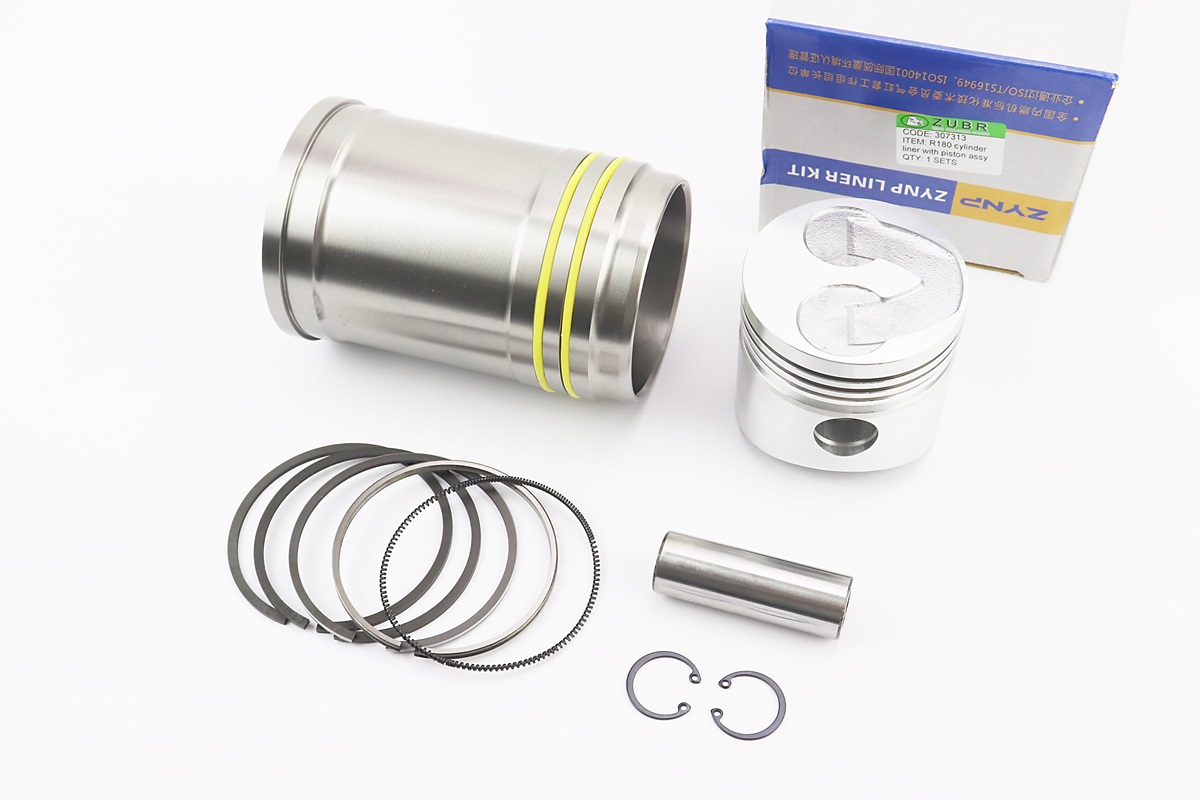 Поршневая R180NM к-кт, поршень 80mm STD (форкамера Подкова) +гильза +манжеты KS