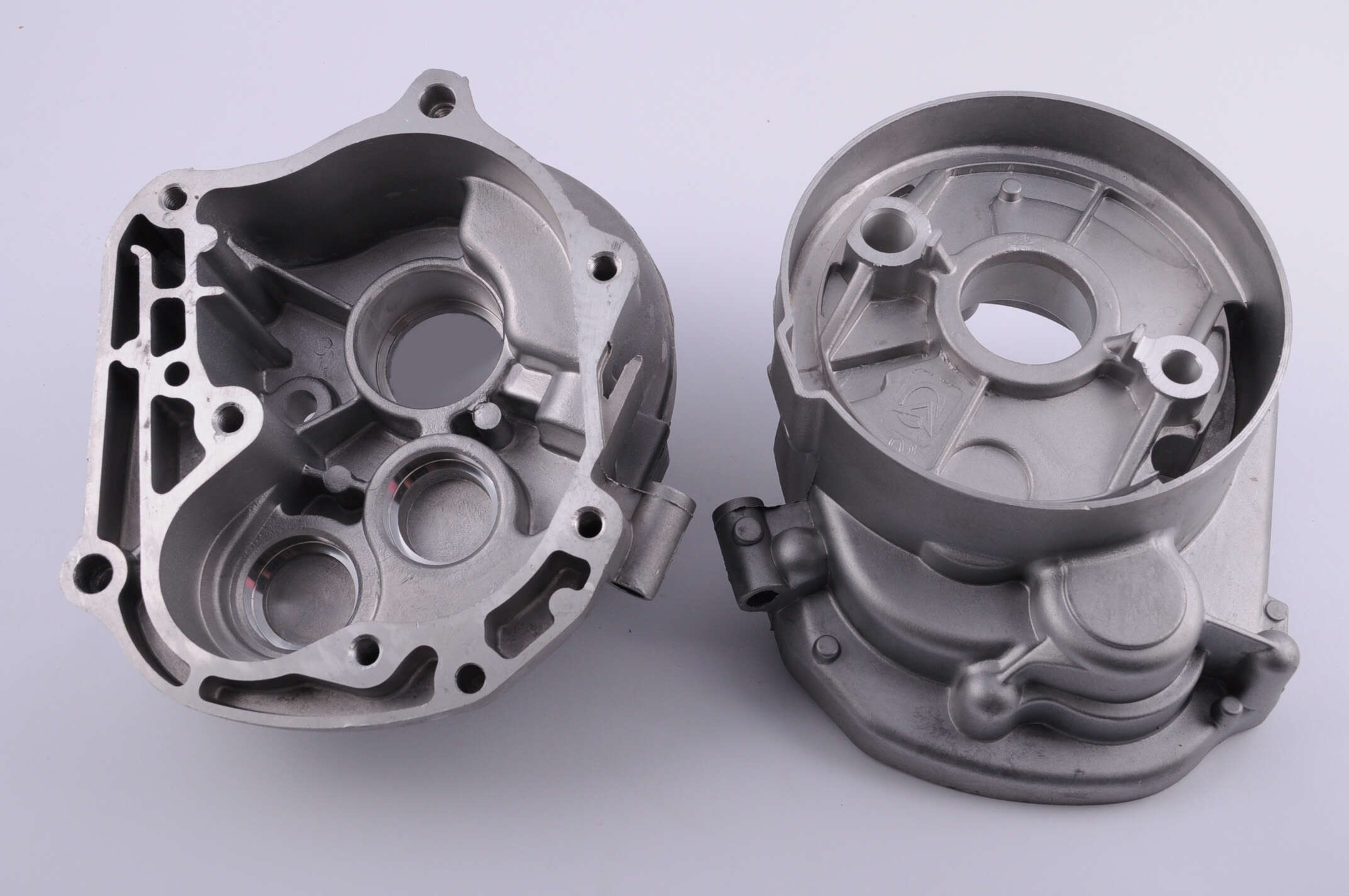 Крышка редуктора 4T GY6 50 (10/12 колесо)
