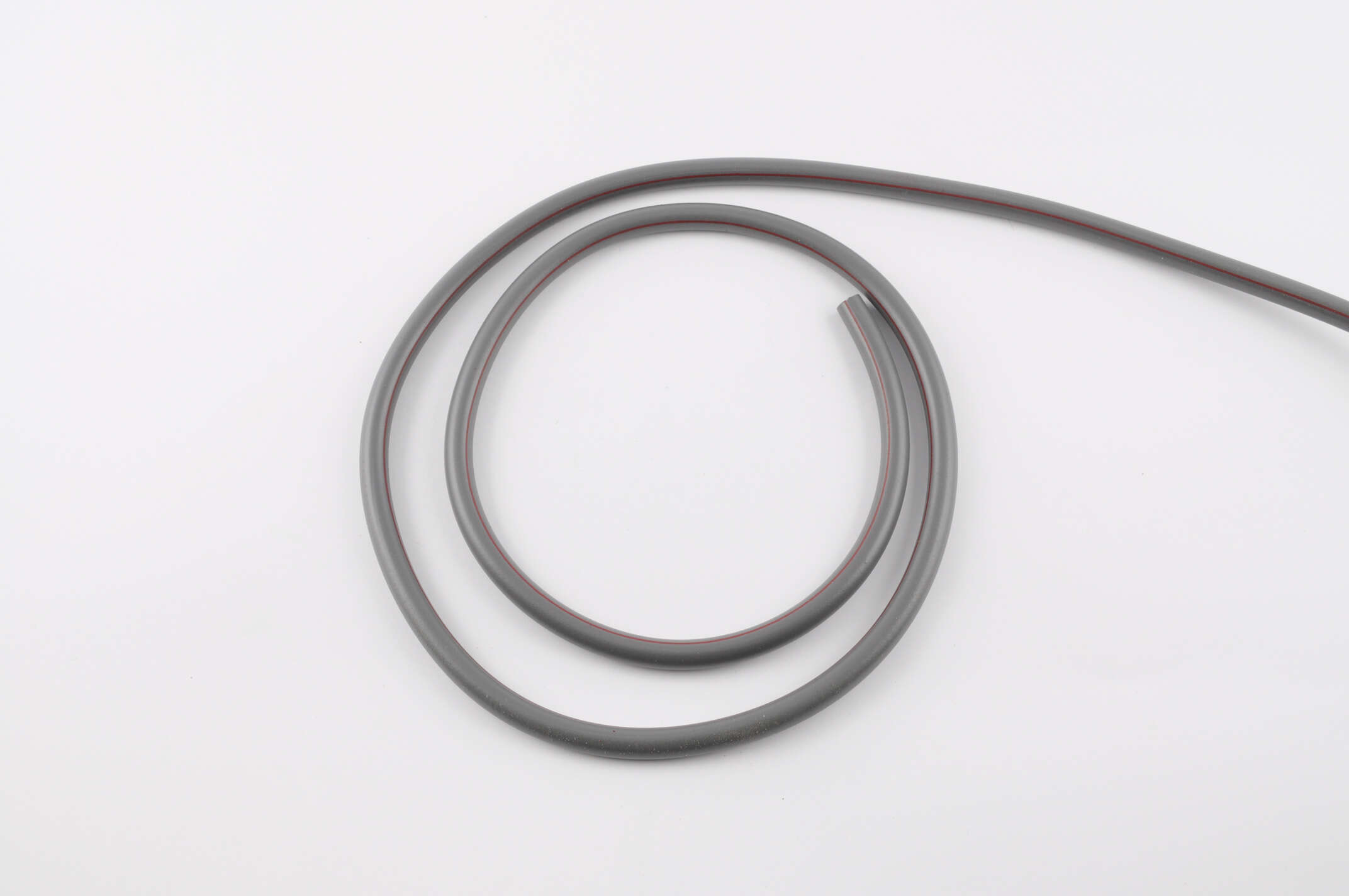 Шланг топливный Ø4mm, 1 метр (резиновый, серый)