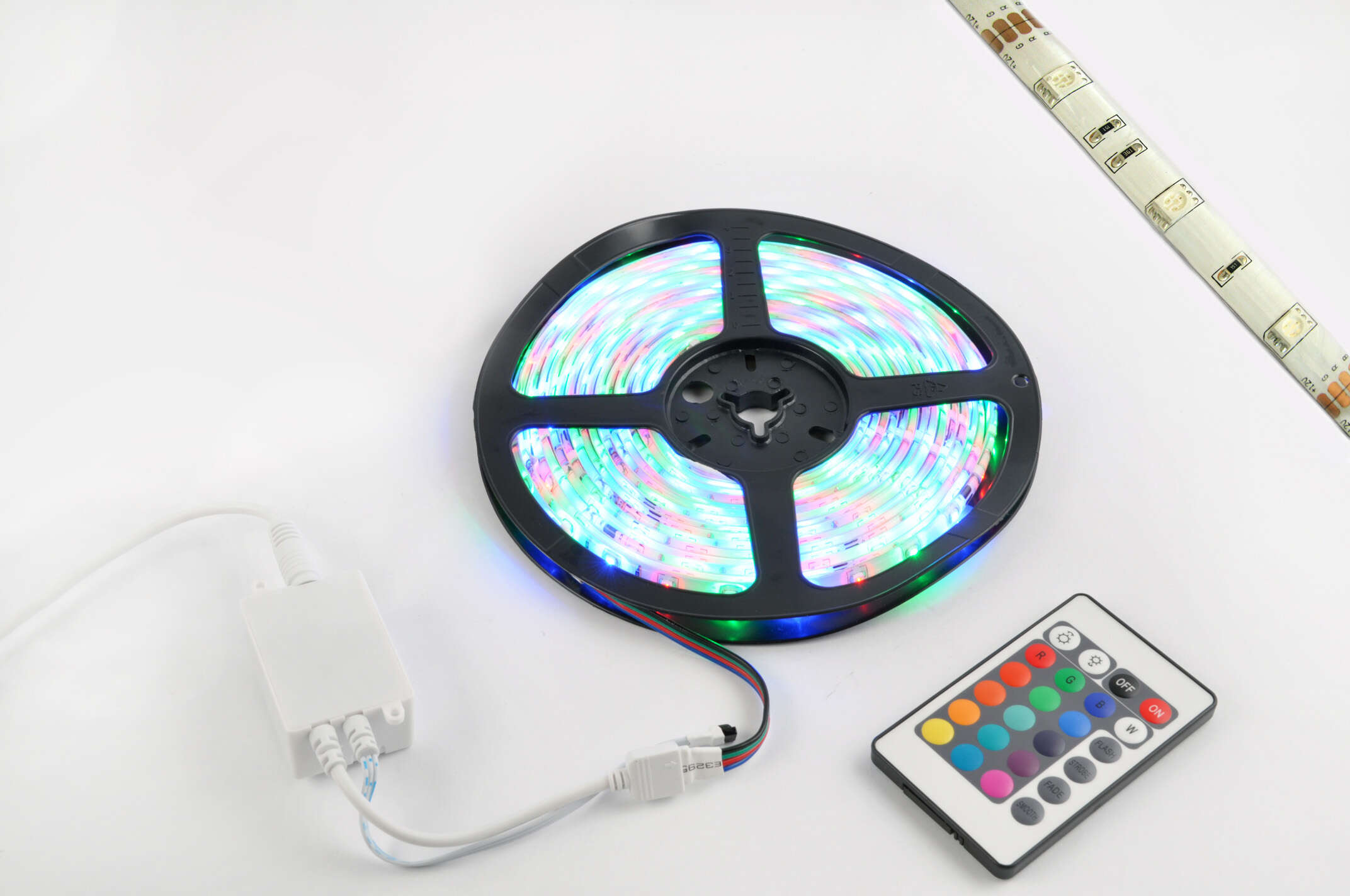 Лента светодиодная SMD 5050 (RGB, влагостойкая, 60 крист/1м, бухта 5м) (+ RGB-контроллер)