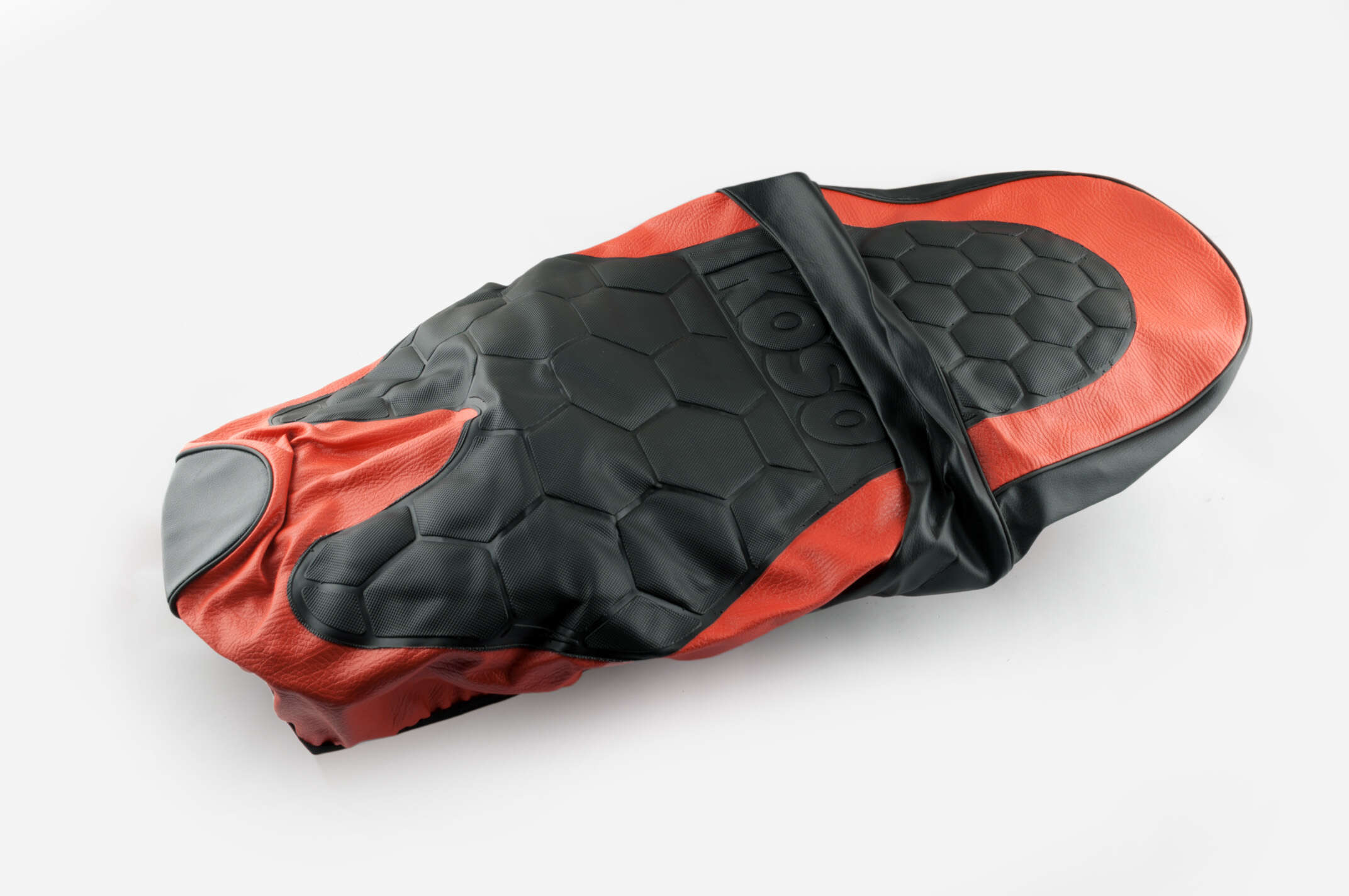 Чехол сиденья Active (черно-красный, KOSO) SOFT SEAT