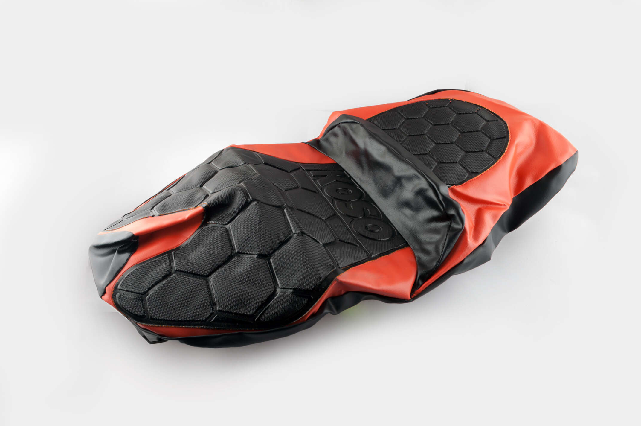 Чехол сиденья GRAND PRIX (черно-красный, KOSO) SOFT SEAT
