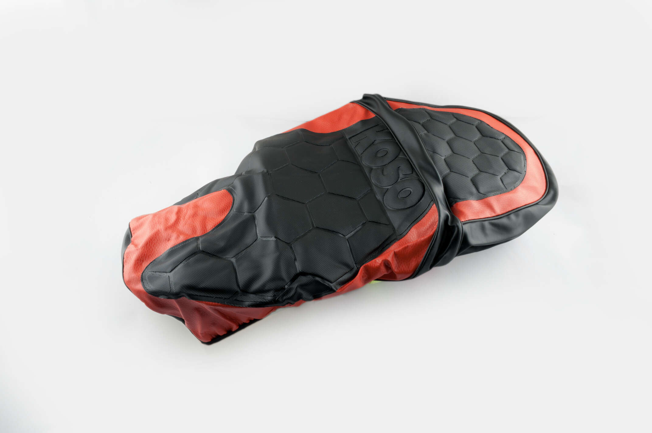 Чехол сиденья Storm (черно-красный, KOSO) SOFT SEAT