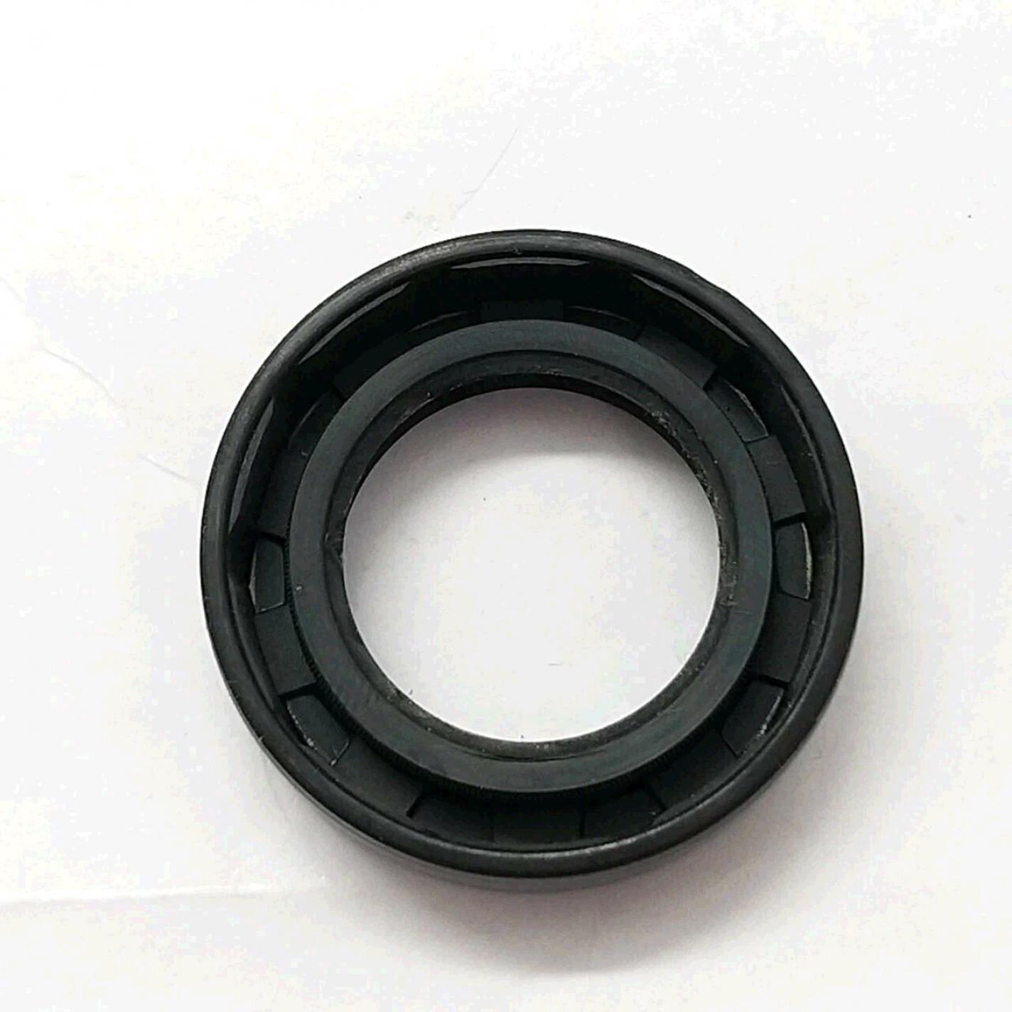 Сальник редуктора фрезы м/б 186F (9Hp) (25*40*7) FLASH