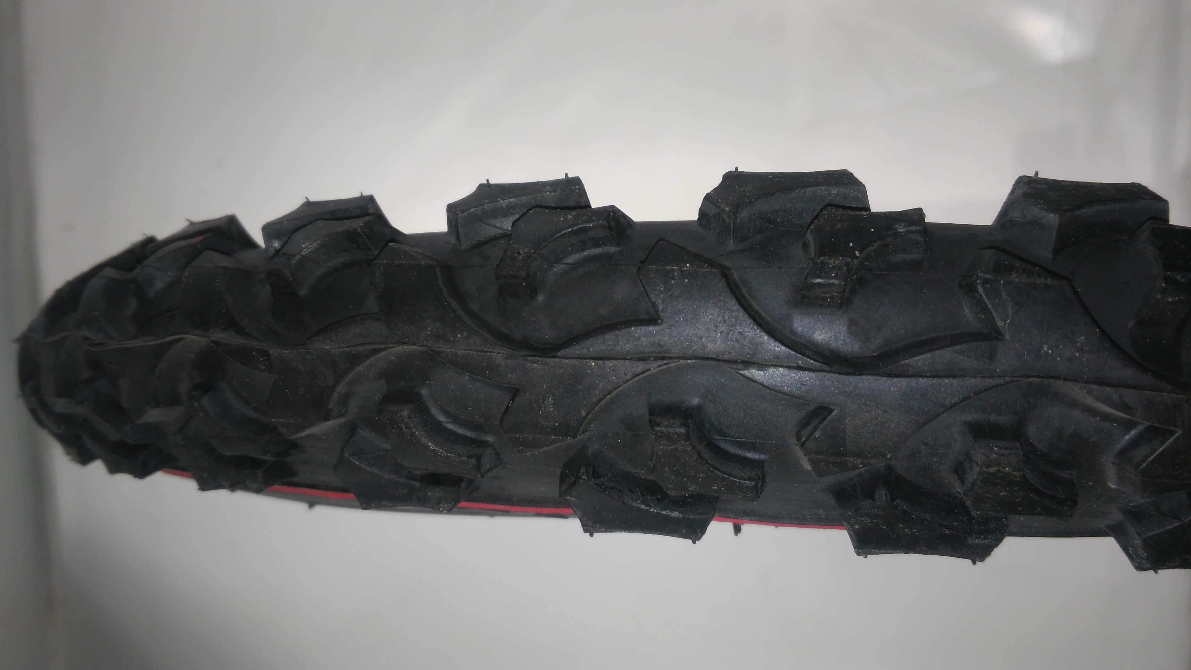 Велосипедная шина 16 * 1,75 (47-305) (S-186 Red/blue line) (Delitire) LTK