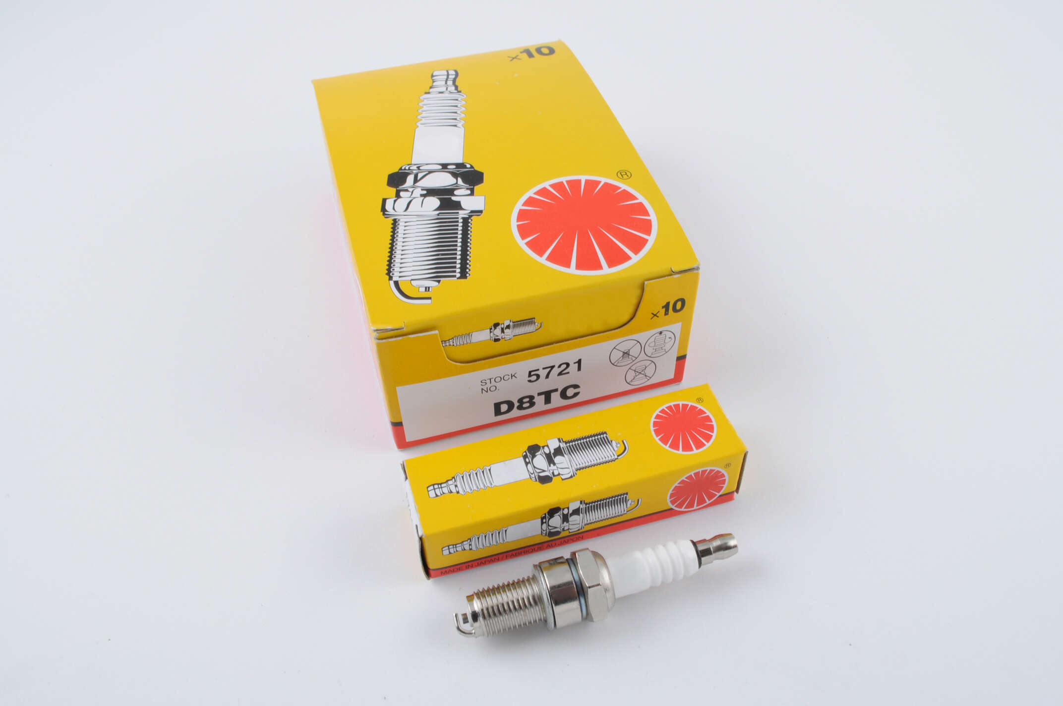 Свеча D8TC M12*1,25 19,0mm (4T 125-600cc) NG