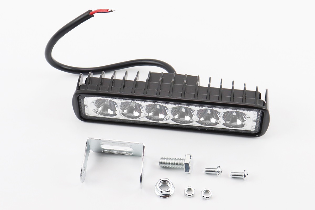 Фара дополнительная светодиодная влагозащитная - 6 LED с креплением, прямоугольная 150*37мм KS