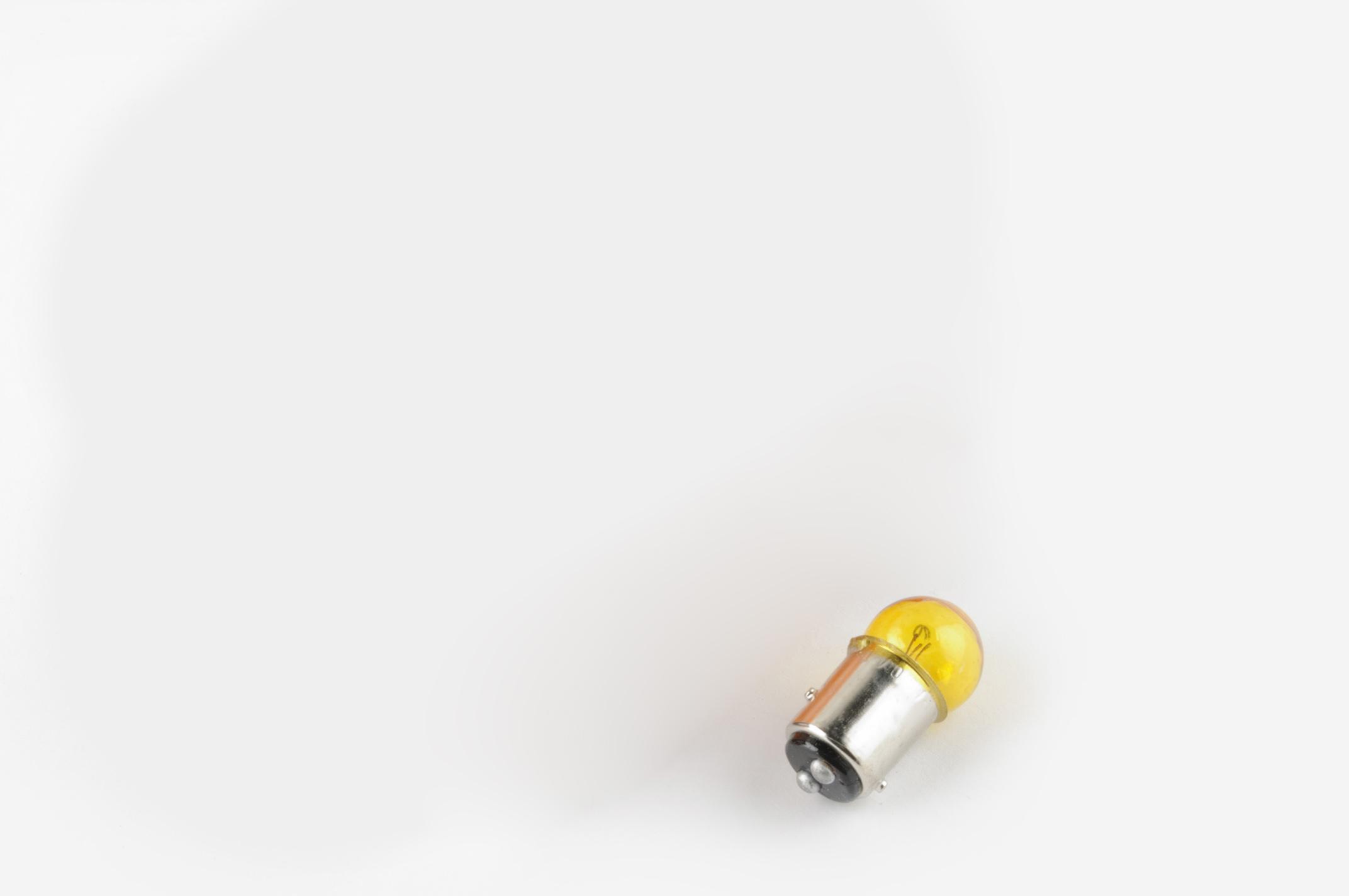 Лампа S25 (двухконтактная) 12V 10W/5W (стоп, габарит) (желтая) VV