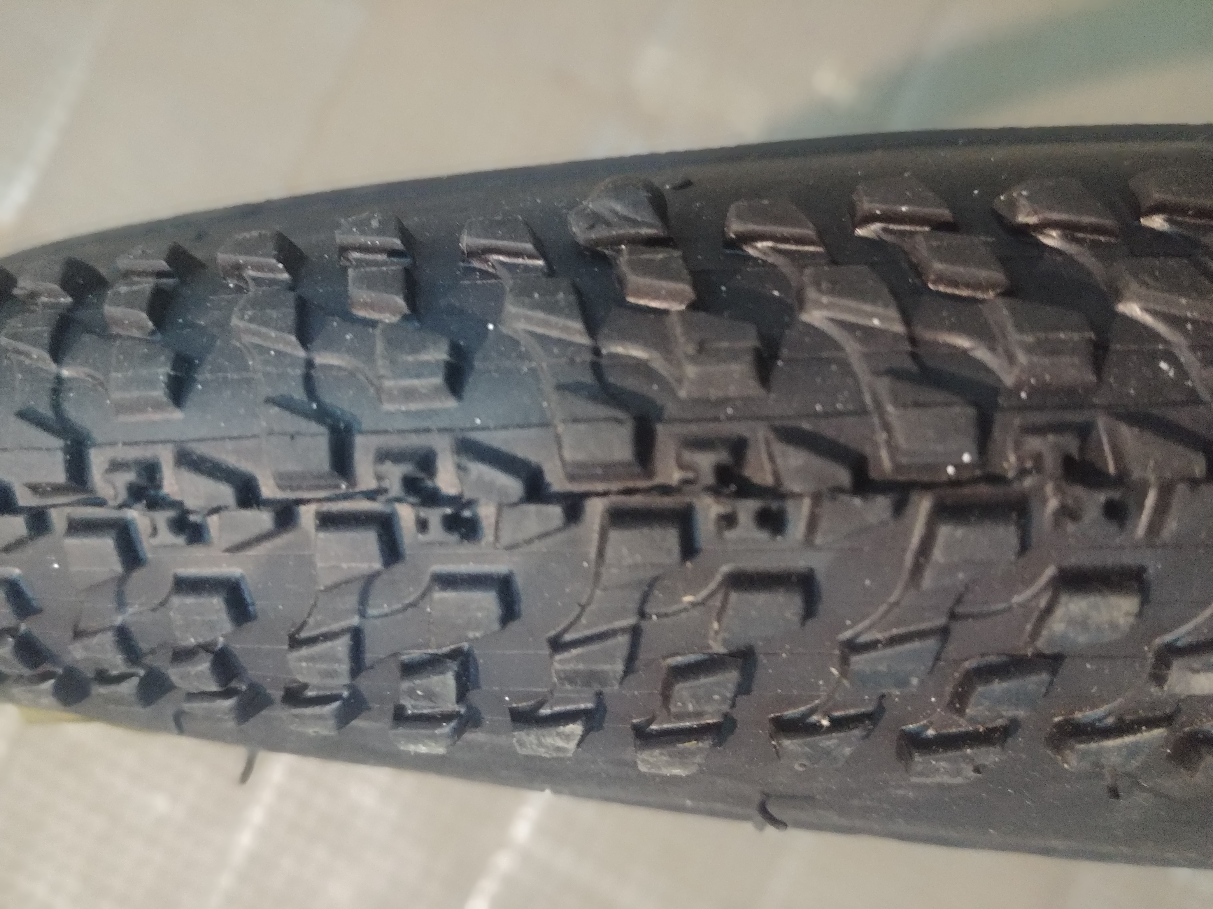 Велосипедная шина 27,5 * 1,95 LH149 54-584 KL