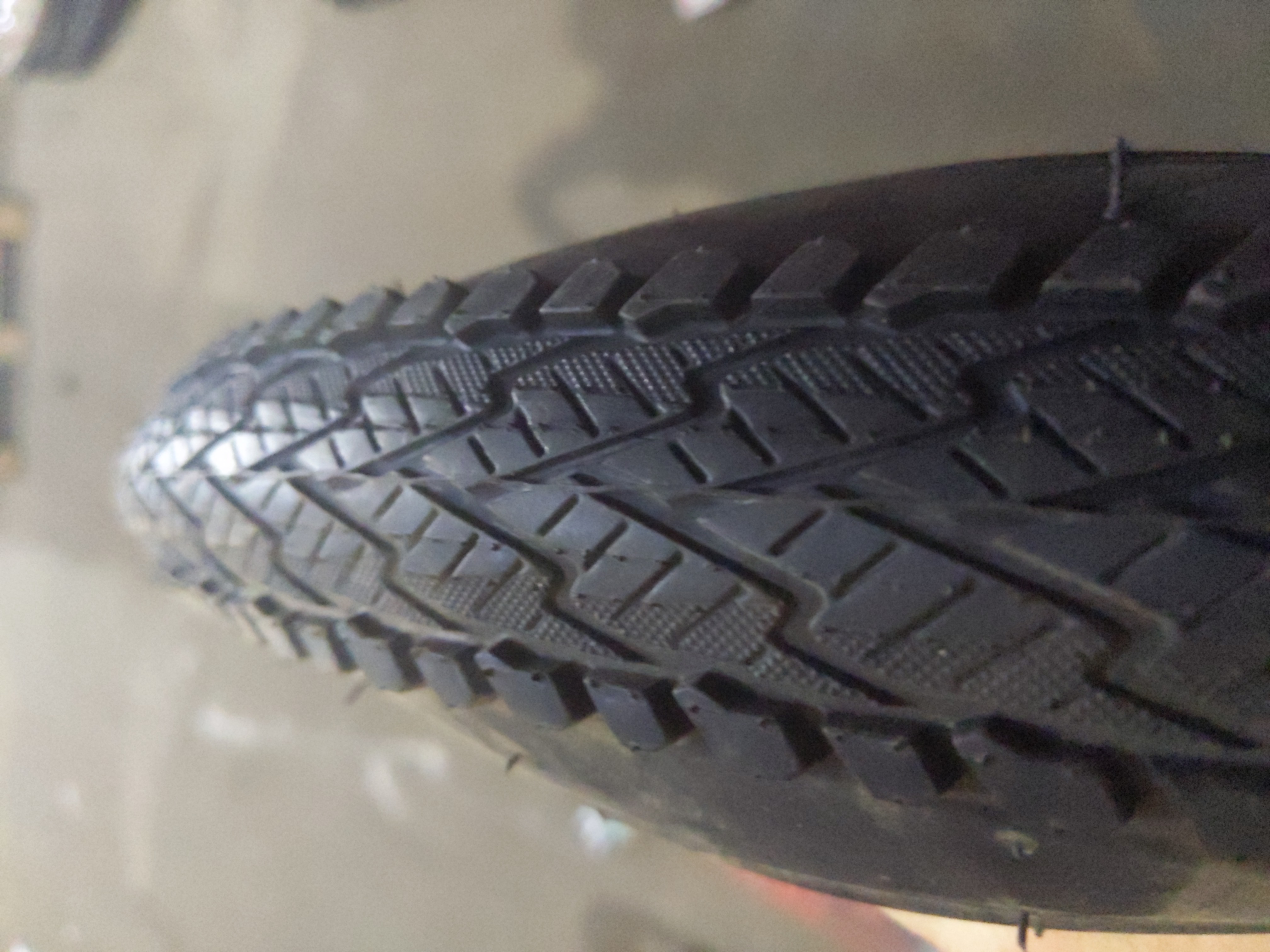Велосипедная шина 24 * 1,95 (SA-282 DELITIRE) LTK