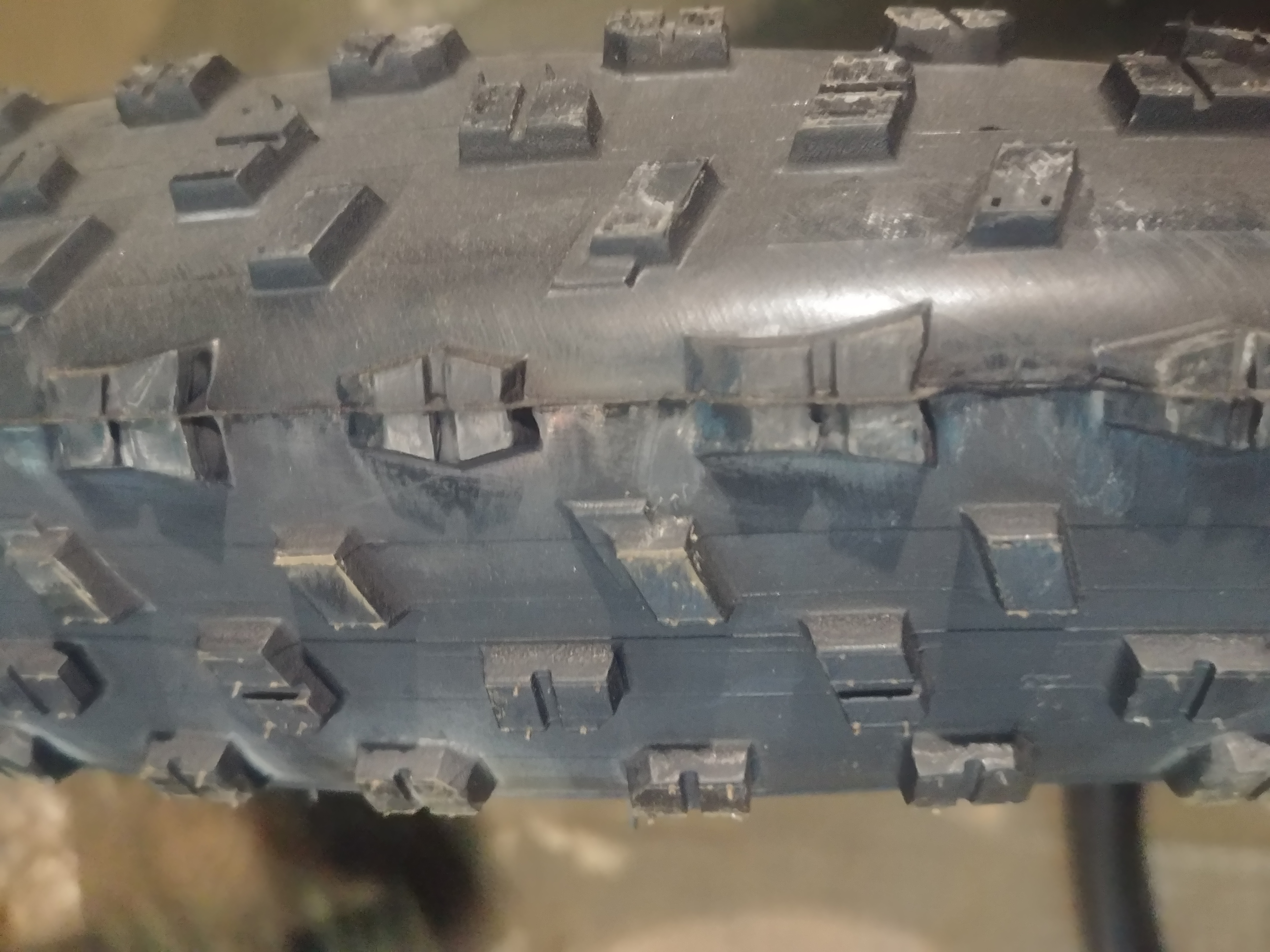 Велосипедная шина 20 * 4,00 P1272 KL