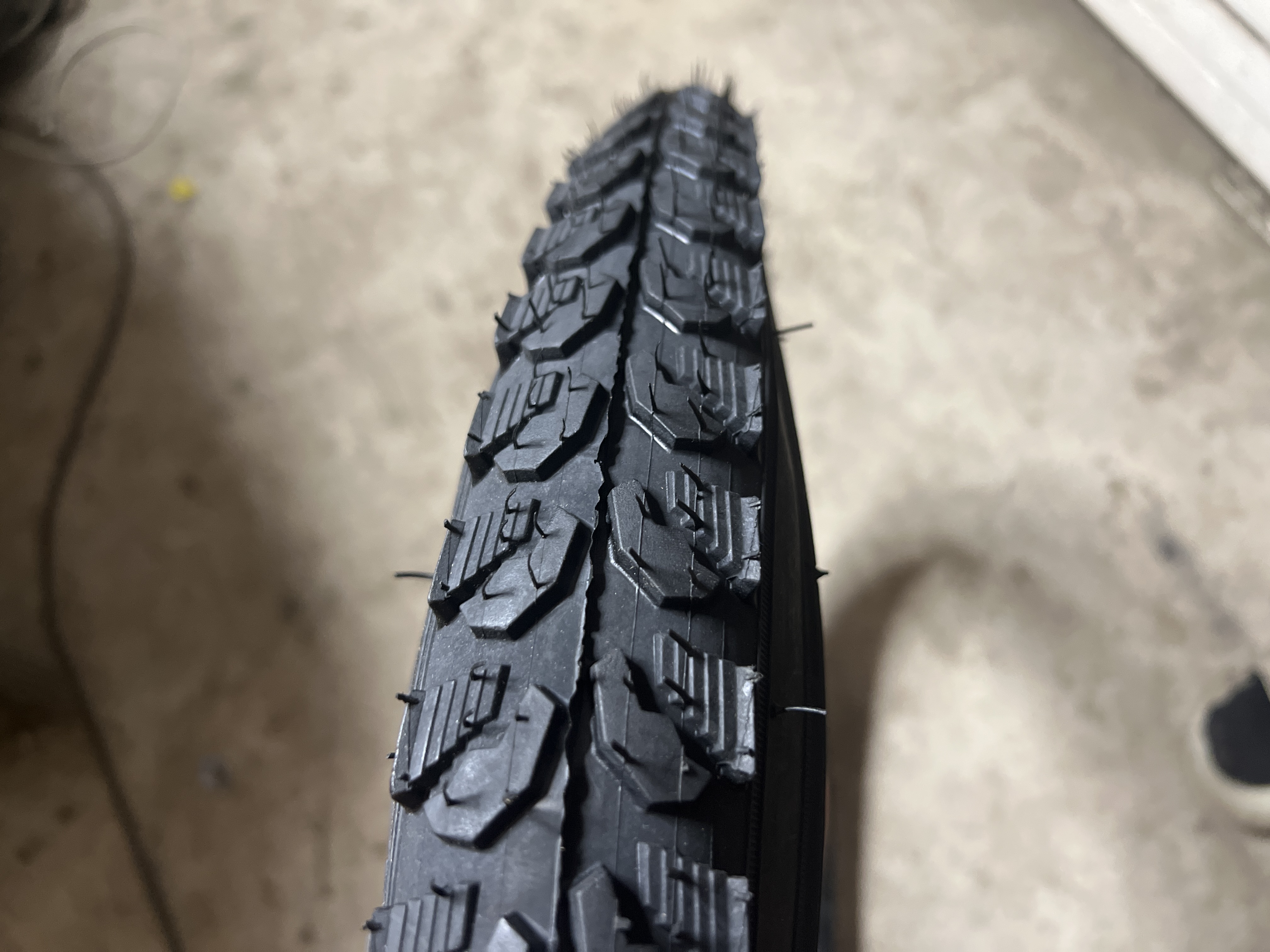 Велосипедная шина 26 * 2,125 BH-604 VERE