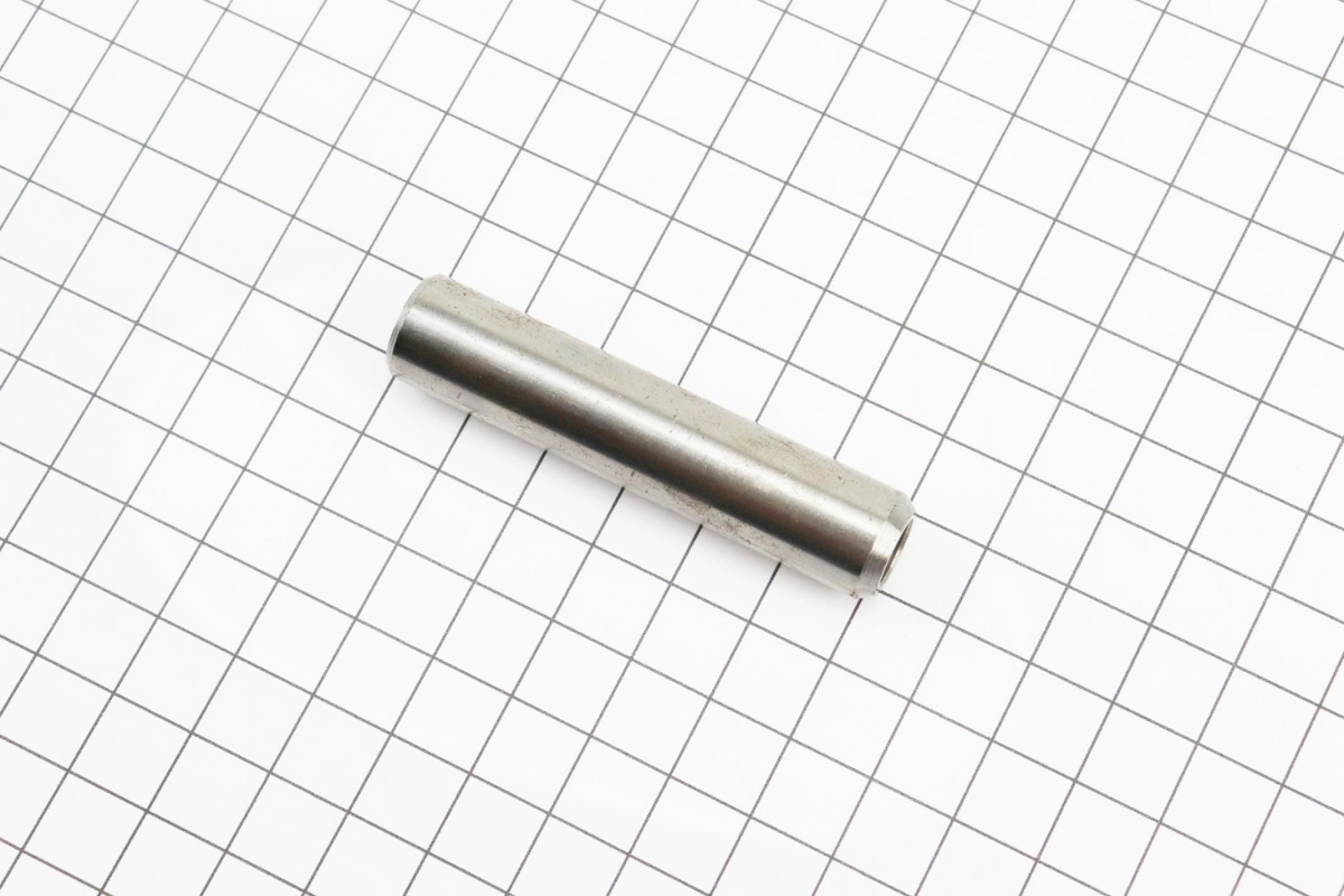 Втулка направляющая клапана Xingtai 120 (DL190-12) D-13mm, L-61,5mm KS-4