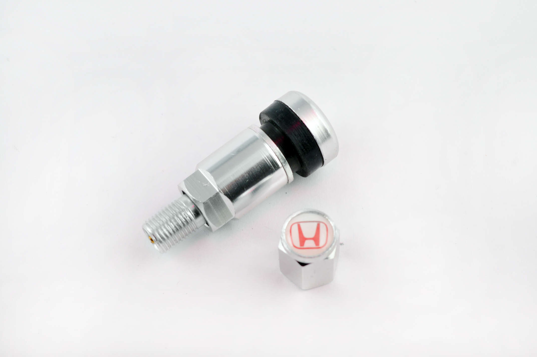 Ниппель колеса (стайлинговый, прямой) Honda (хром)