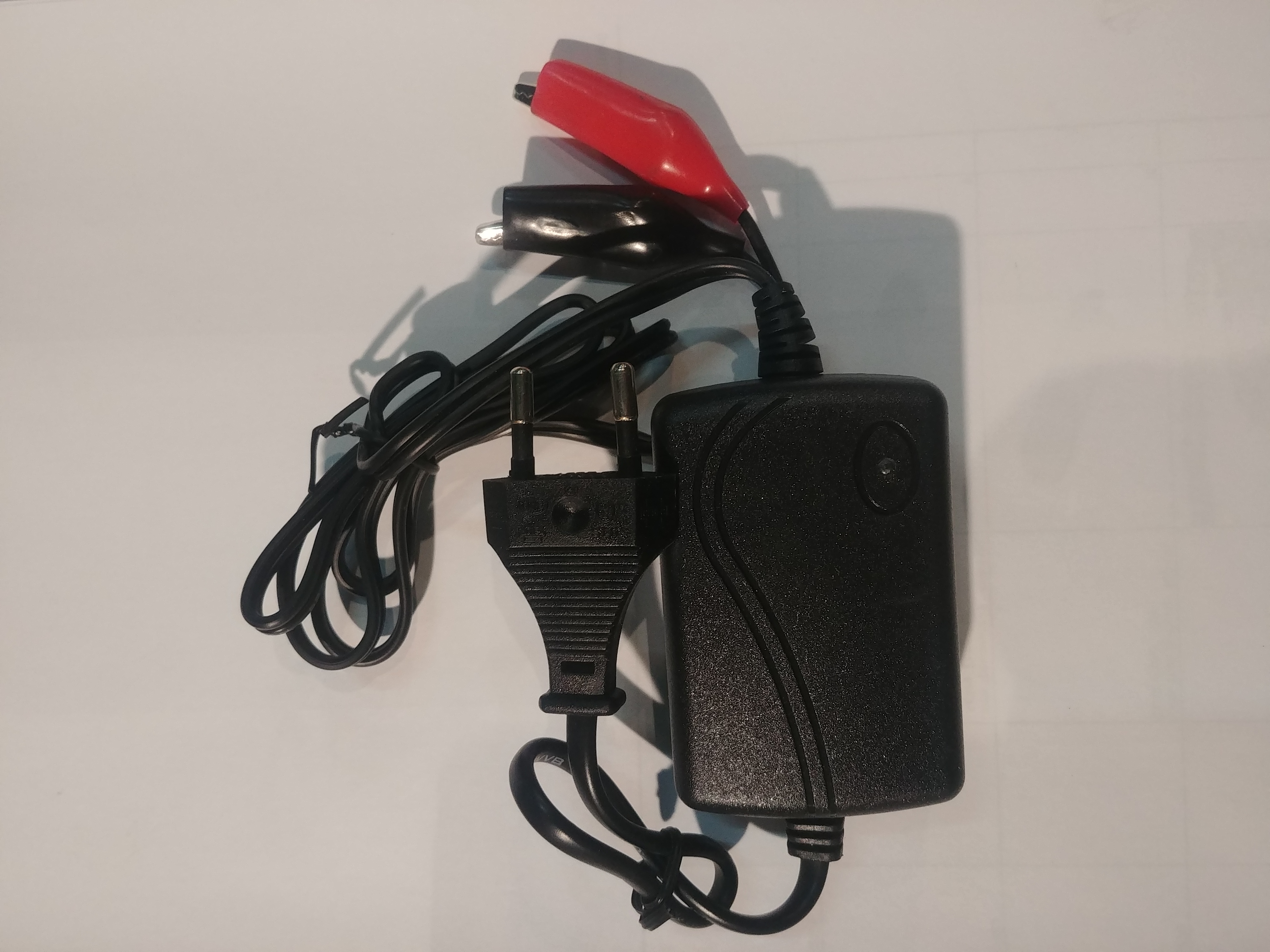 Зарядное устройство для АКБ 12V 1500мА PIONER