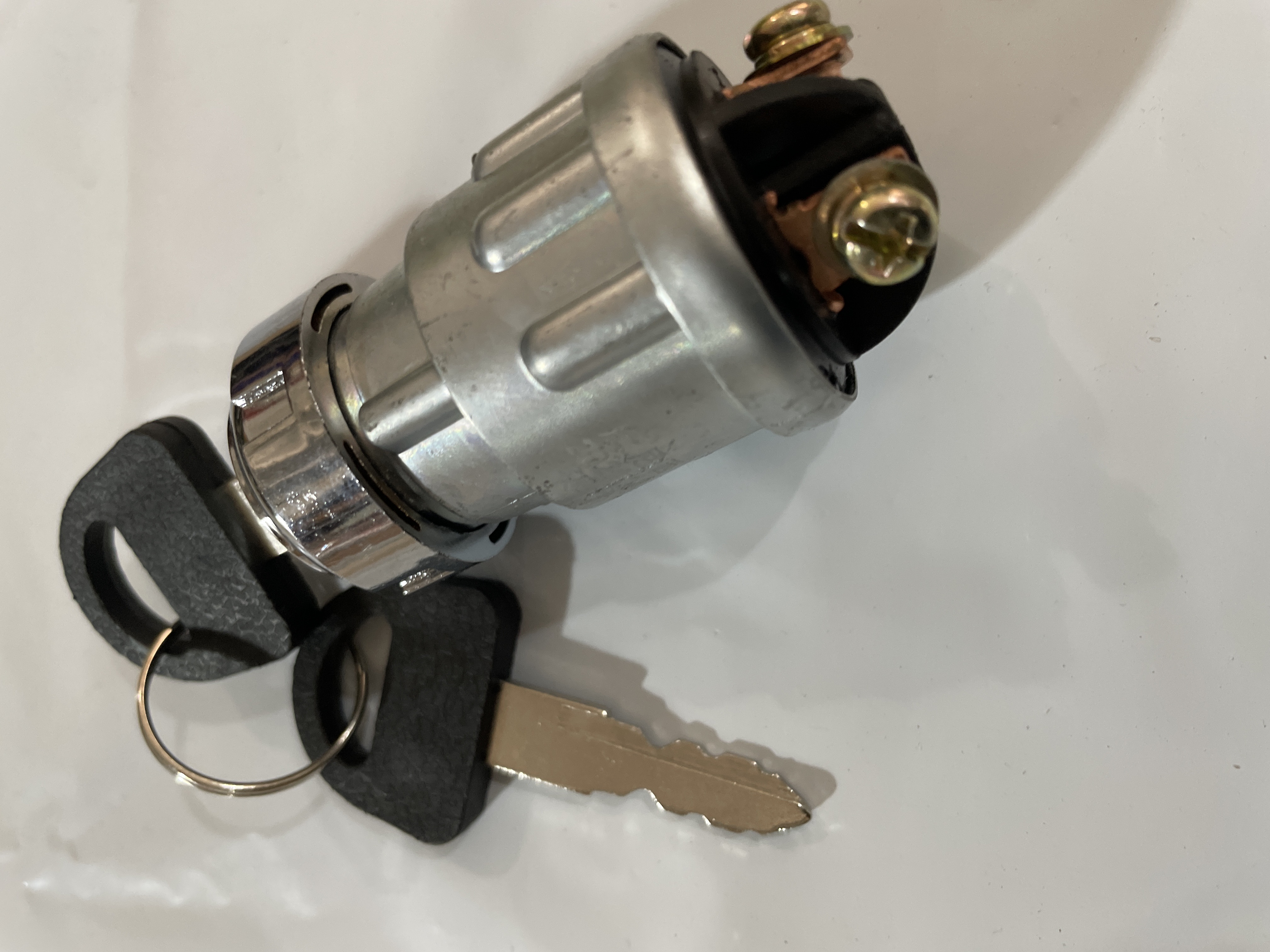 Замок зажигания м/б 190N/195N (12/15Hp) AMG-2