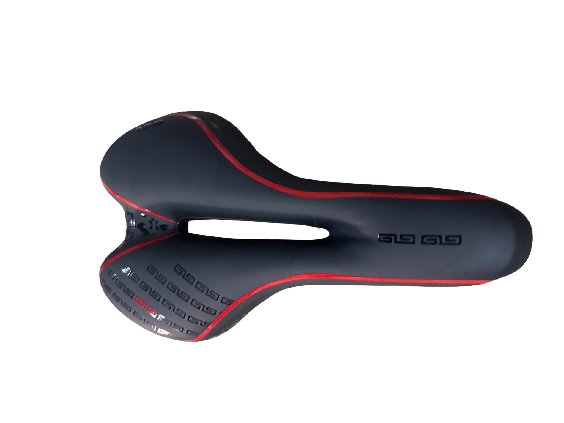Сідло велосипедне MTB 270x160мм, чорно-біло-червоне GEL