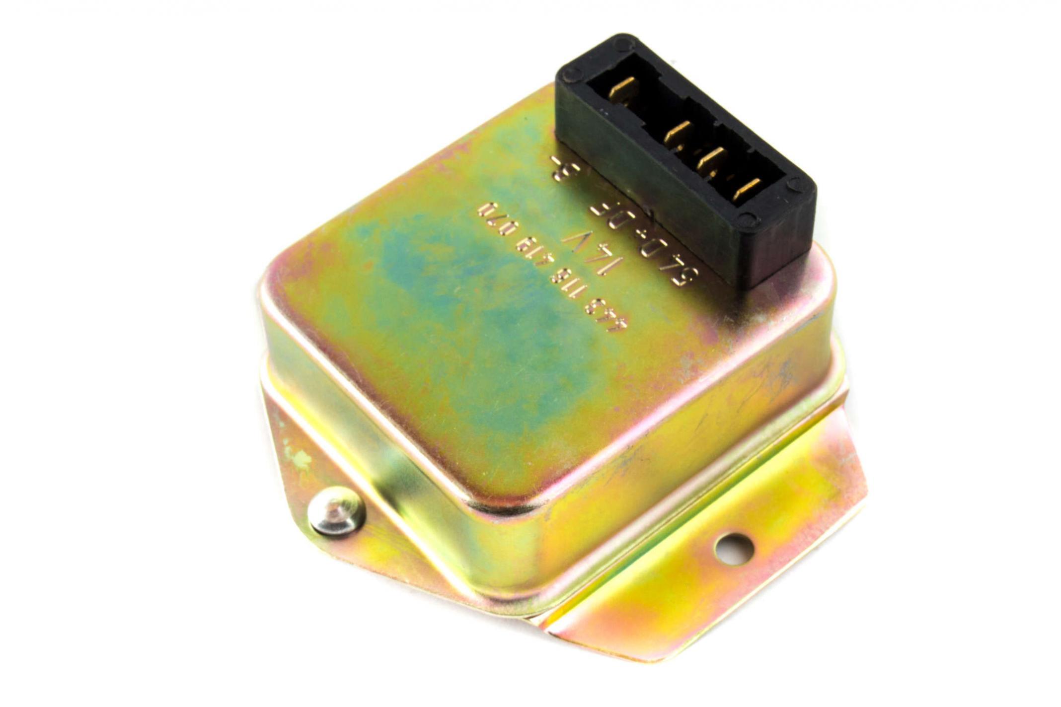 Реле регулятор напряжения ЯВА 350, 638 12V (старого образца) HEFEI