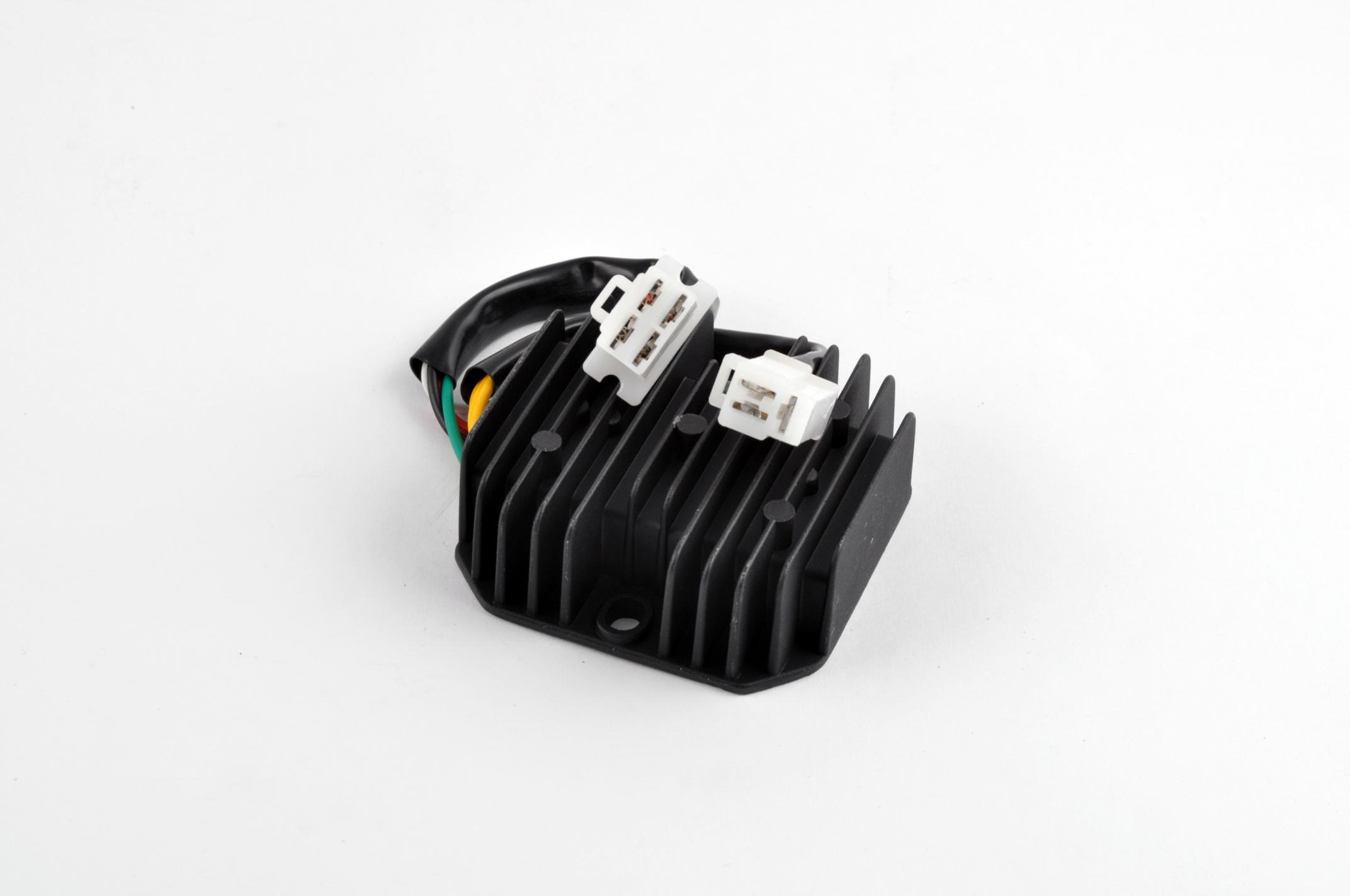 Реле заряджання 4T GY6 125/150 (7 проводів 4+3) ST